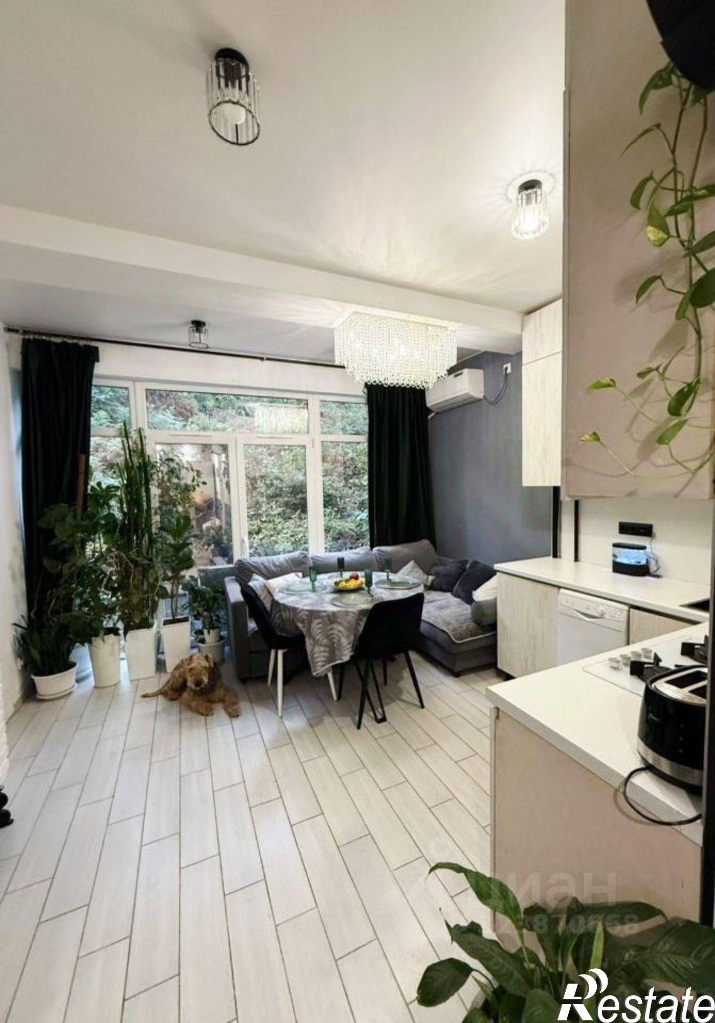 Купить квартиру за 10 500 000 рублей на Российская улица, 19/3