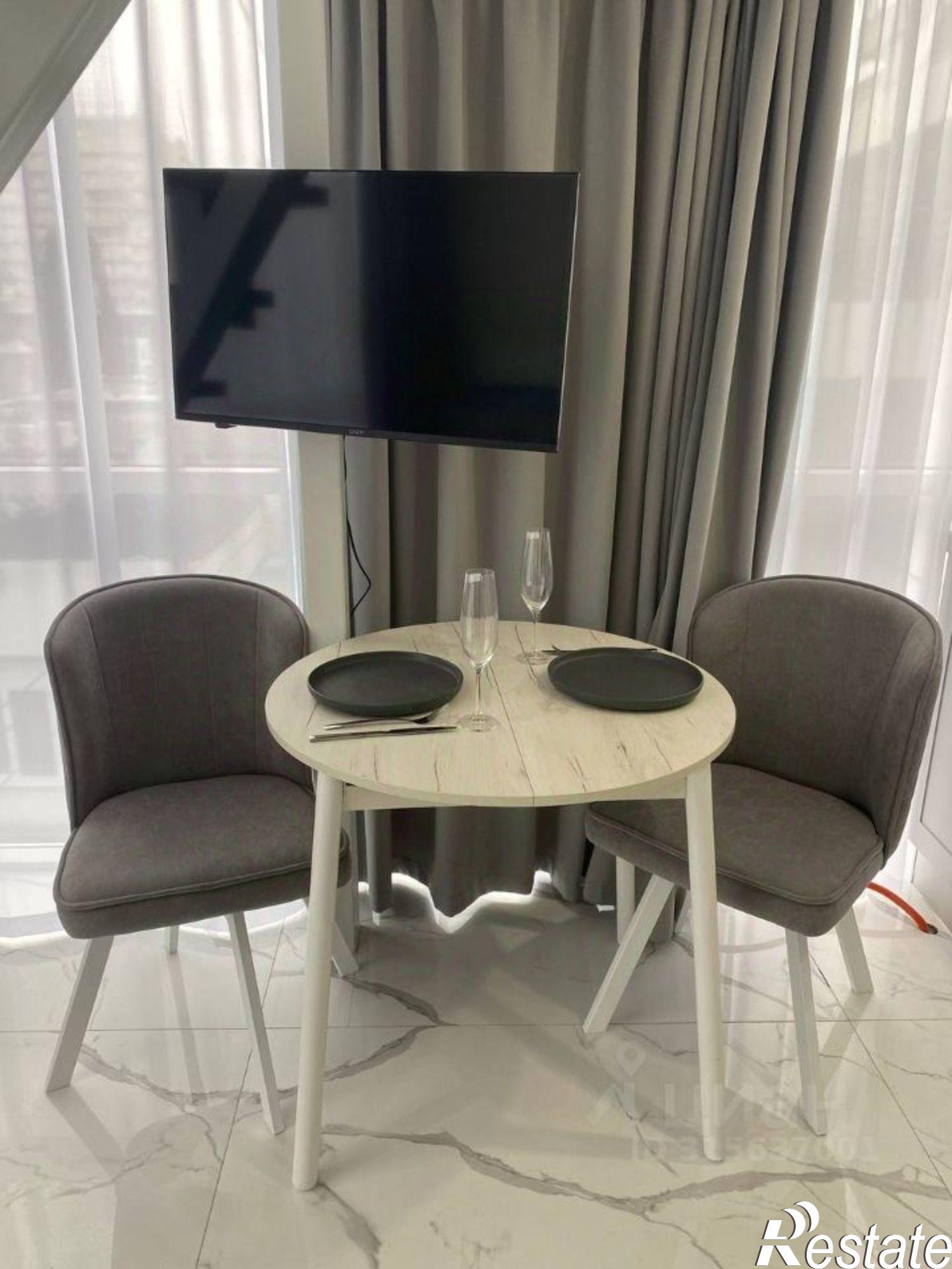 Купить квартиру за 14 000 000 рублей на ул Навагинская, 11