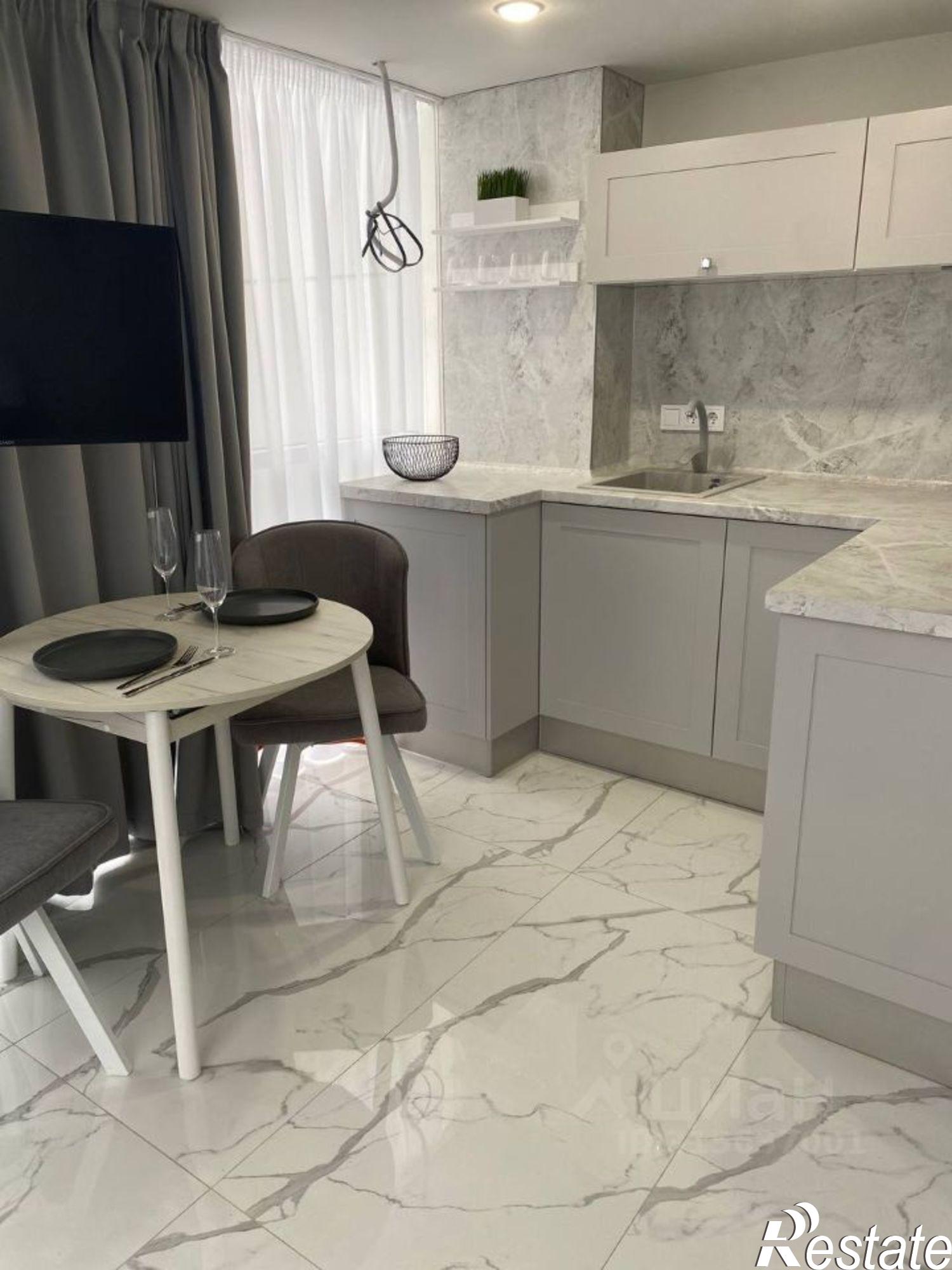 Купить квартиру за 14 000 000 рублей на ул Навагинская, 11