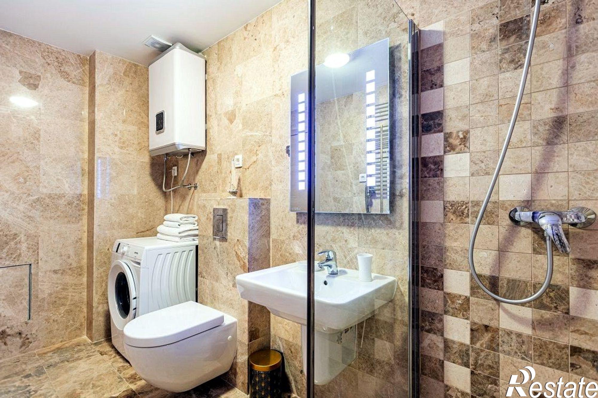 Купить квартиру за 21 500 000 рублей на ул Роз, 48