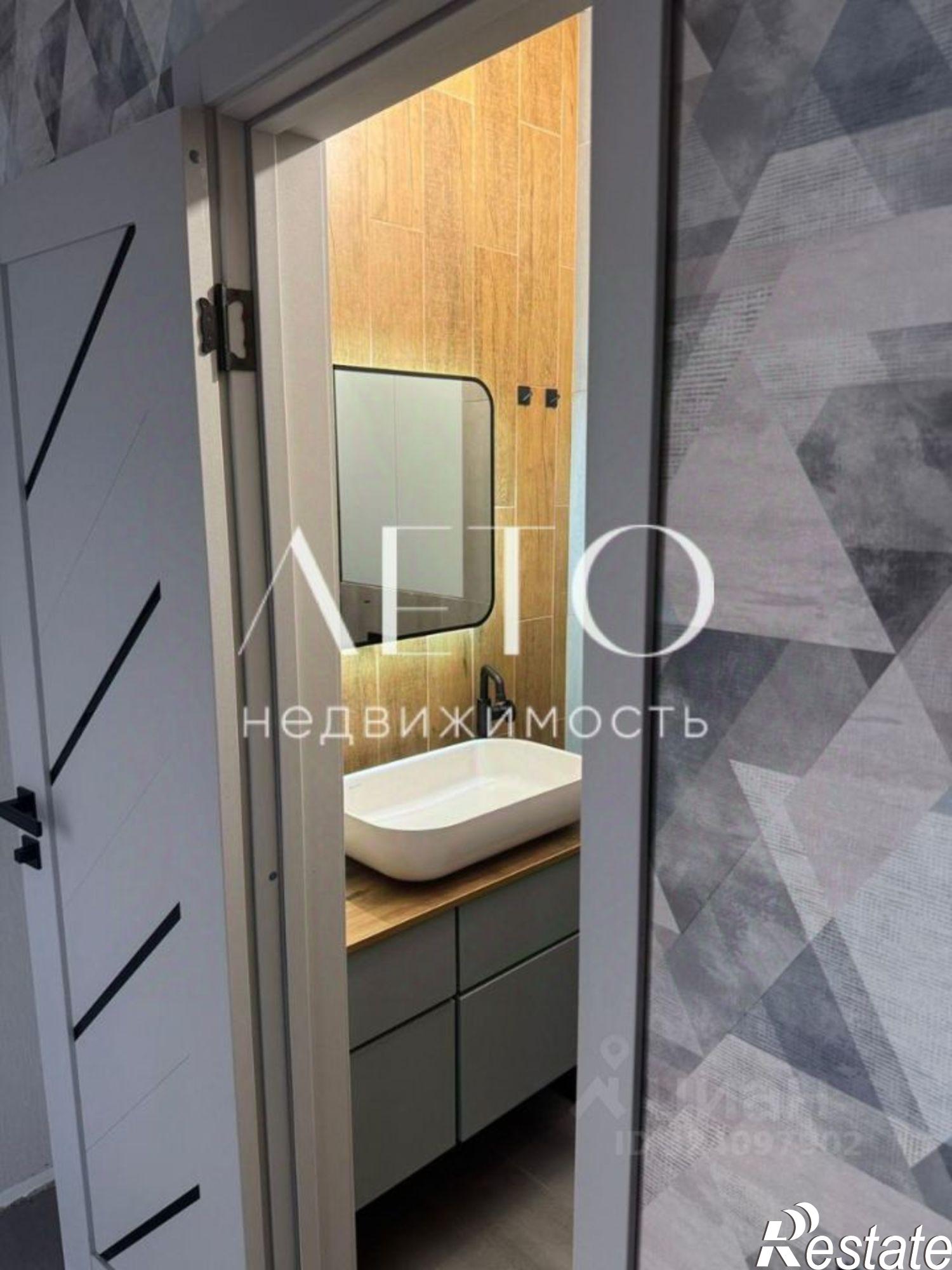 Купить квартиру за 14 900 000 рублей на ул Ачишховская, 68 4