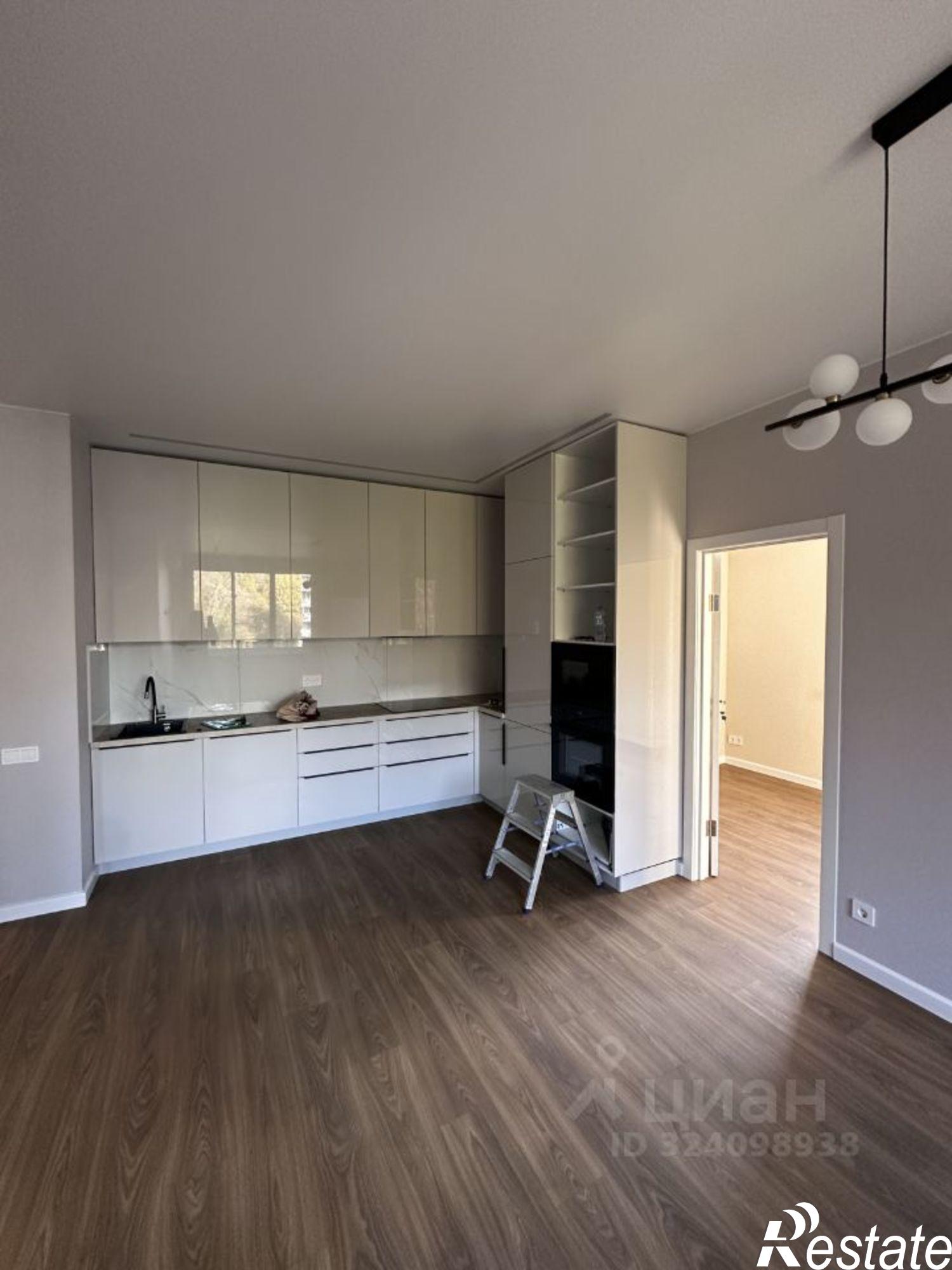 Купить квартиру за 30 000 000 рублей на ул Лесная, 12/4