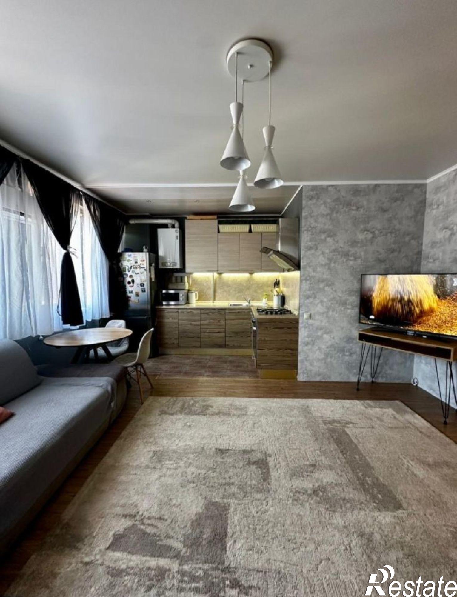 Купить квартиру за 15 000 000 рублей на ул Яблочная, 13