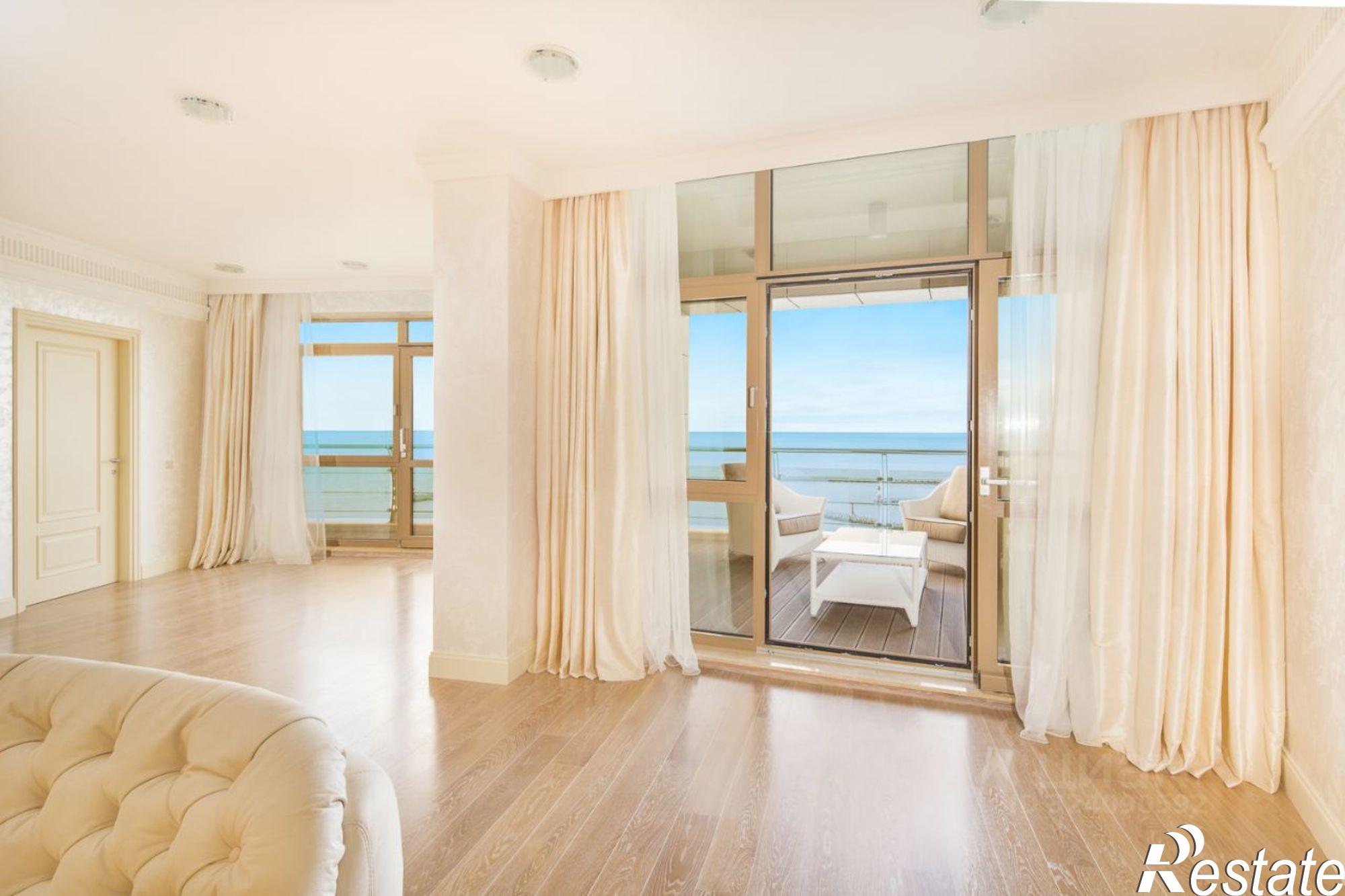 Купить квартиру за 40 000 000 рублей на Морской переулок, 1/1