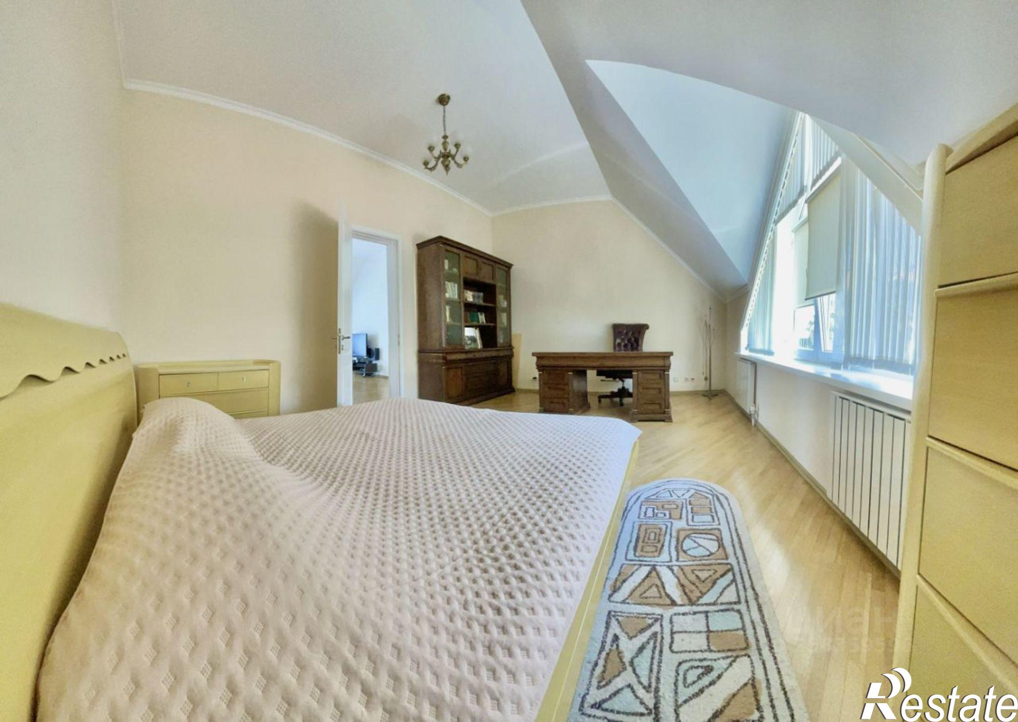 Сдать квартиру за 75 000 рублей на переулок Рахманинова, 23/1