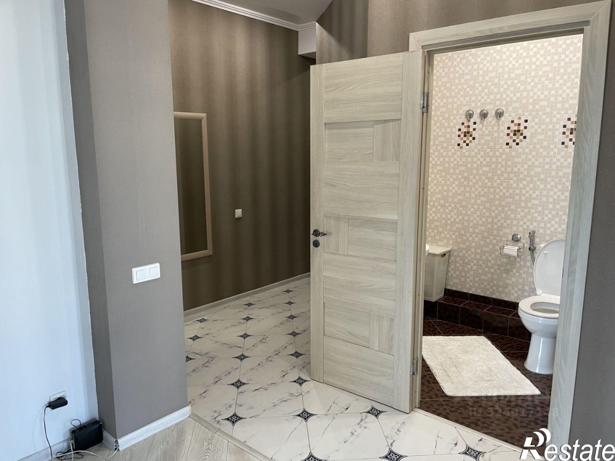 Сдать квартиру за 80 000 рублей на ул Цюрупы, 4Б