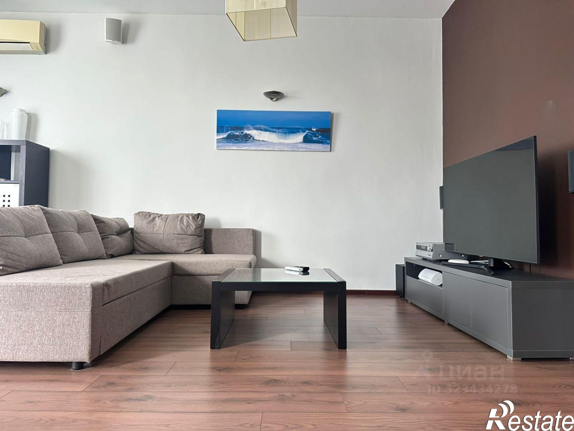 Сдать квартиру за 100 000 рублей на Невская улица, 18