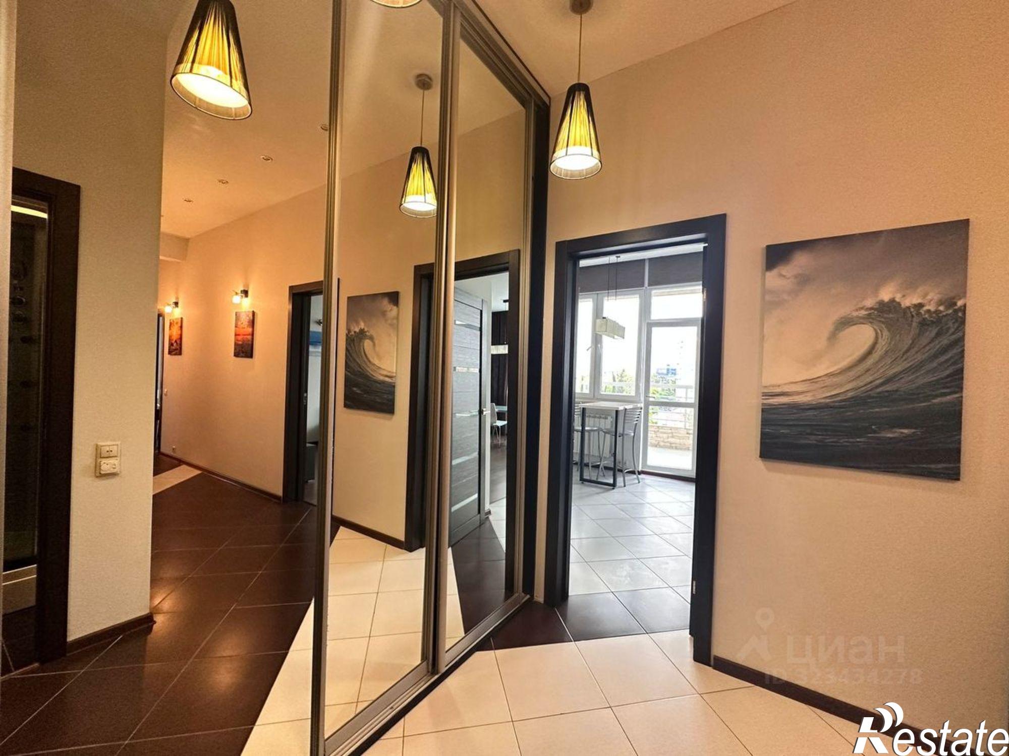 Сдать квартиру за 100 000 рублей на Невская улица, 18