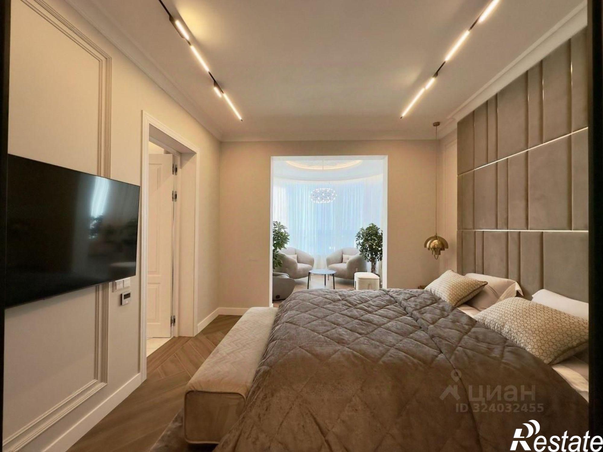 Купить квартиру за 17 500 000 рублей на Гагринская улица, 10