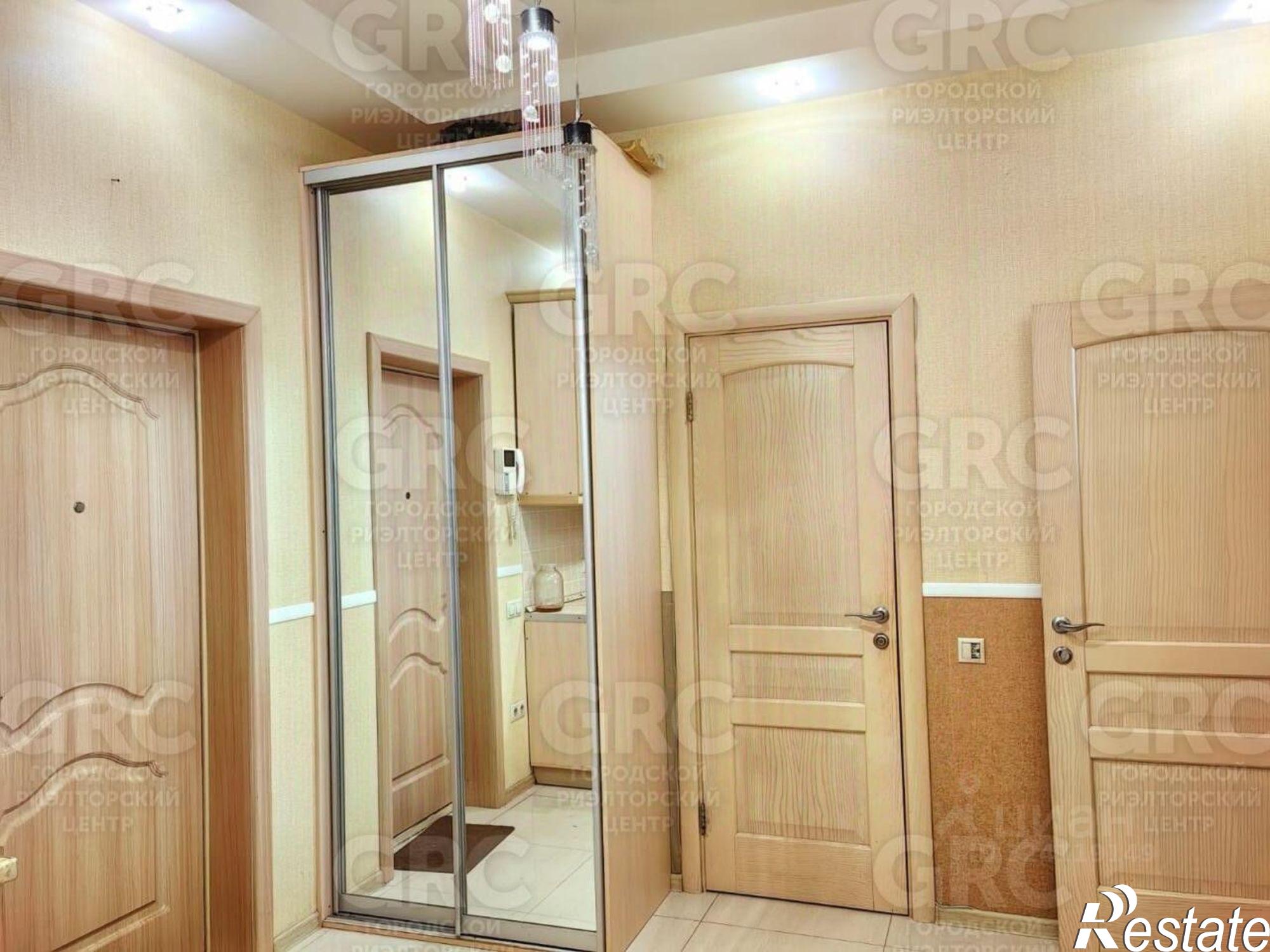 Купить квартиру за 15 000 000 рублей на Анапская улица, 3/12