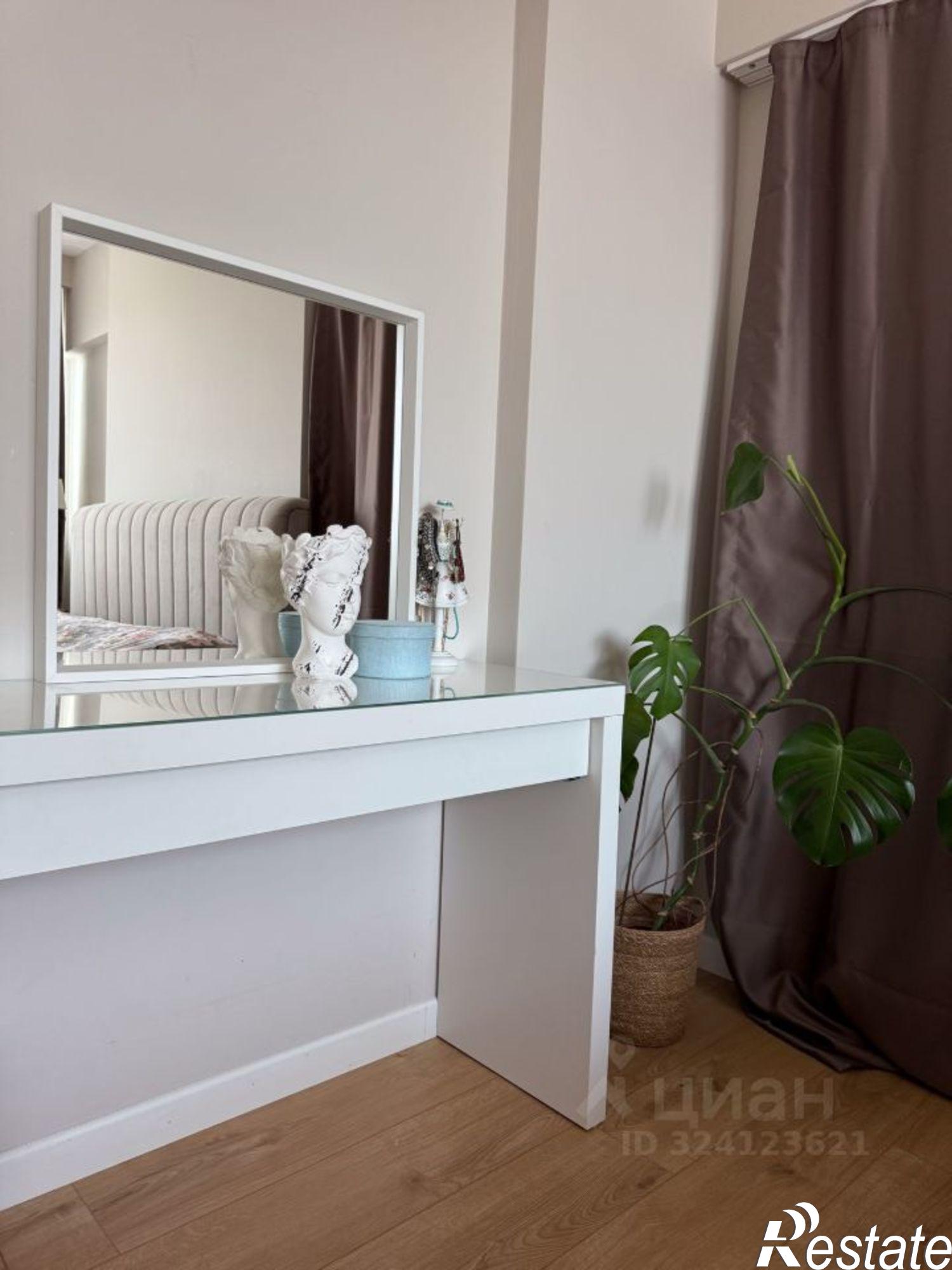 Купить квартиру за 20 890 000 рублей на Учительская улица, 10