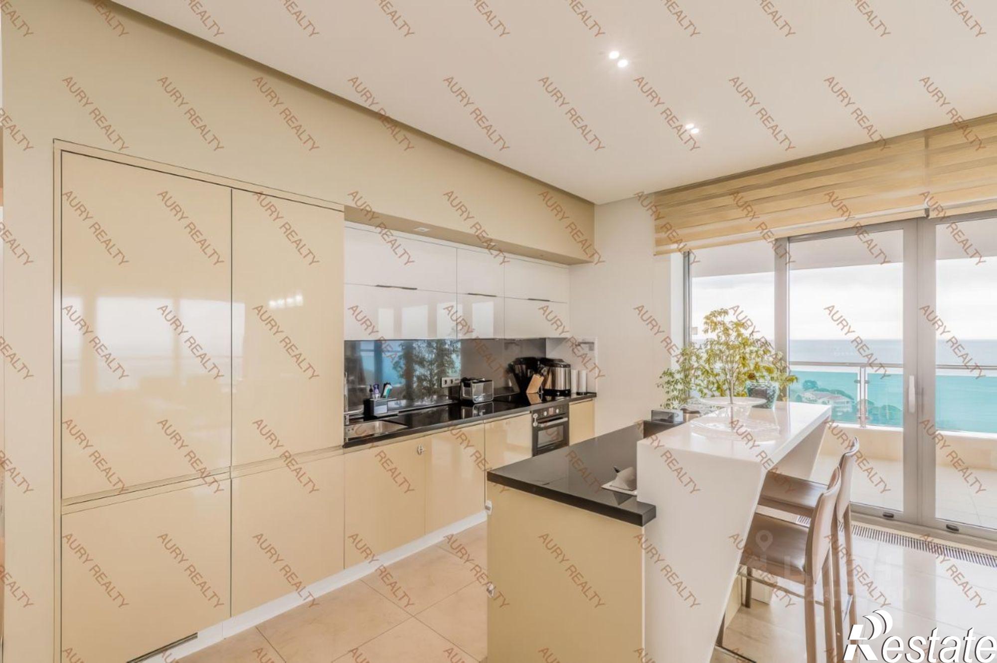 Купить квартиру за 70 000 000 рублей на Курортный пр-кт, 92/5