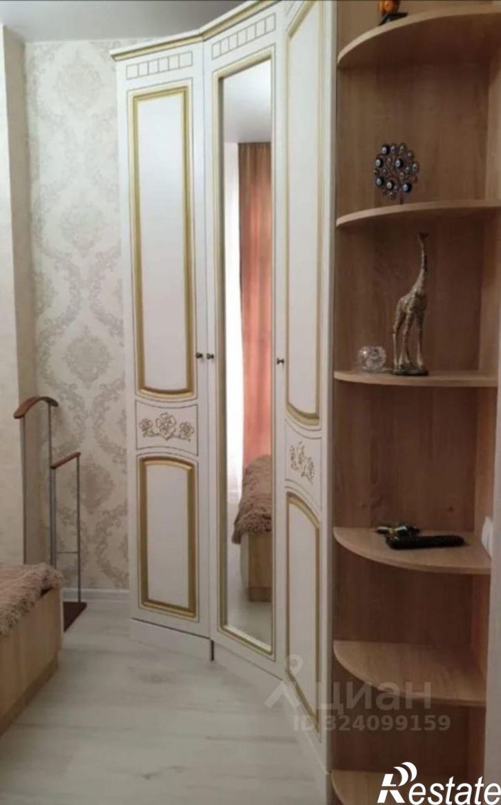 2-комн квартира Изумрудная улица, 38,  д. 38