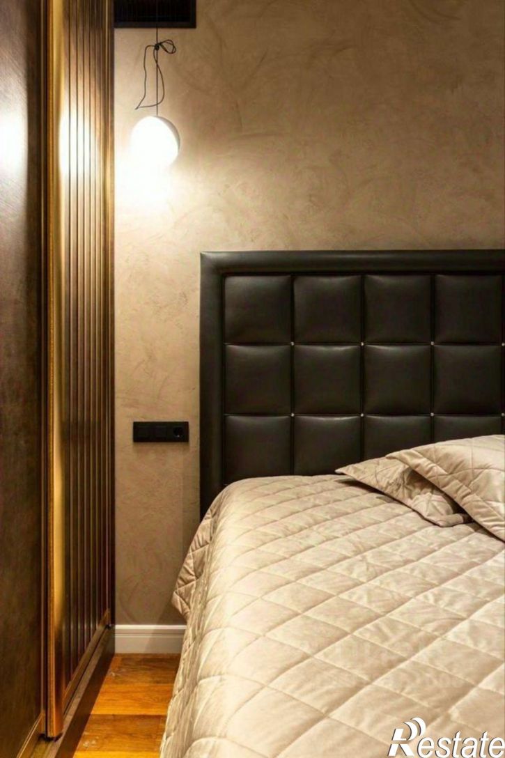 2-комн квартира ул Листопадная, 2,  д. 2