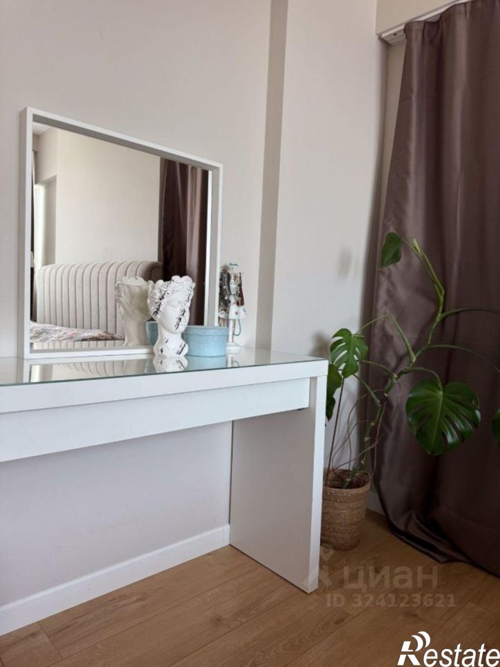 3-комн квартира Учительская улица, 10,  д. 10