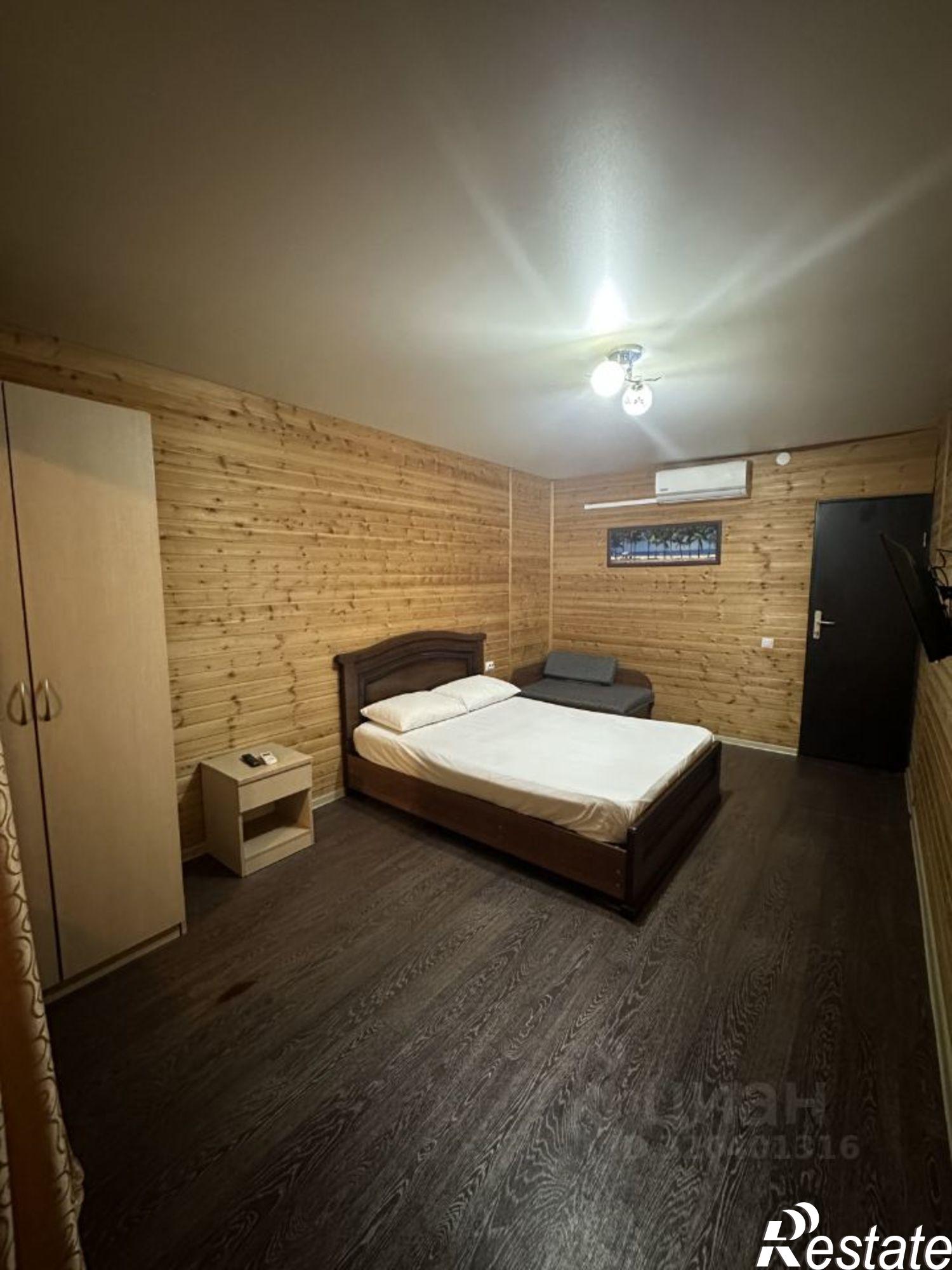 Сдать дачу, дом, коттедж за 400 000 рублей на улица Декабристов, 165Б