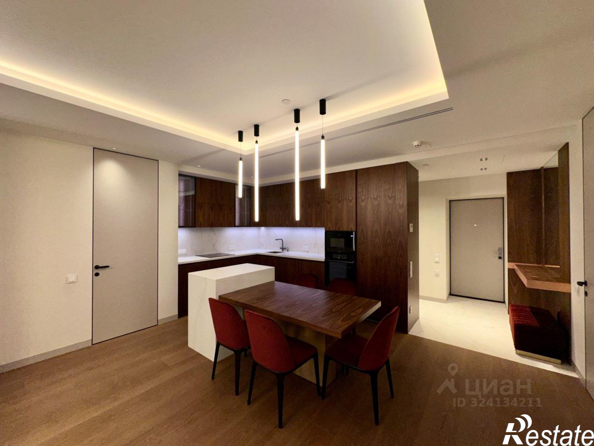 Купить квартиру за 30 000 000 рублей на ул Орджоникидзе, 17