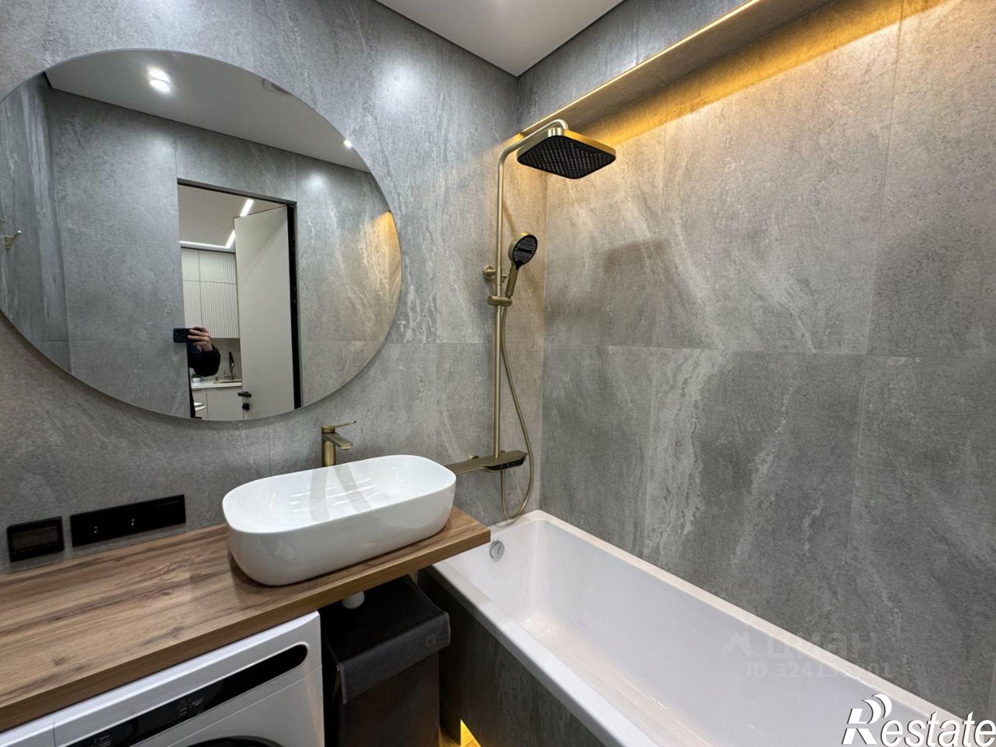 Купить квартиру за 12 500 000 рублей на ул Полтавская, 21