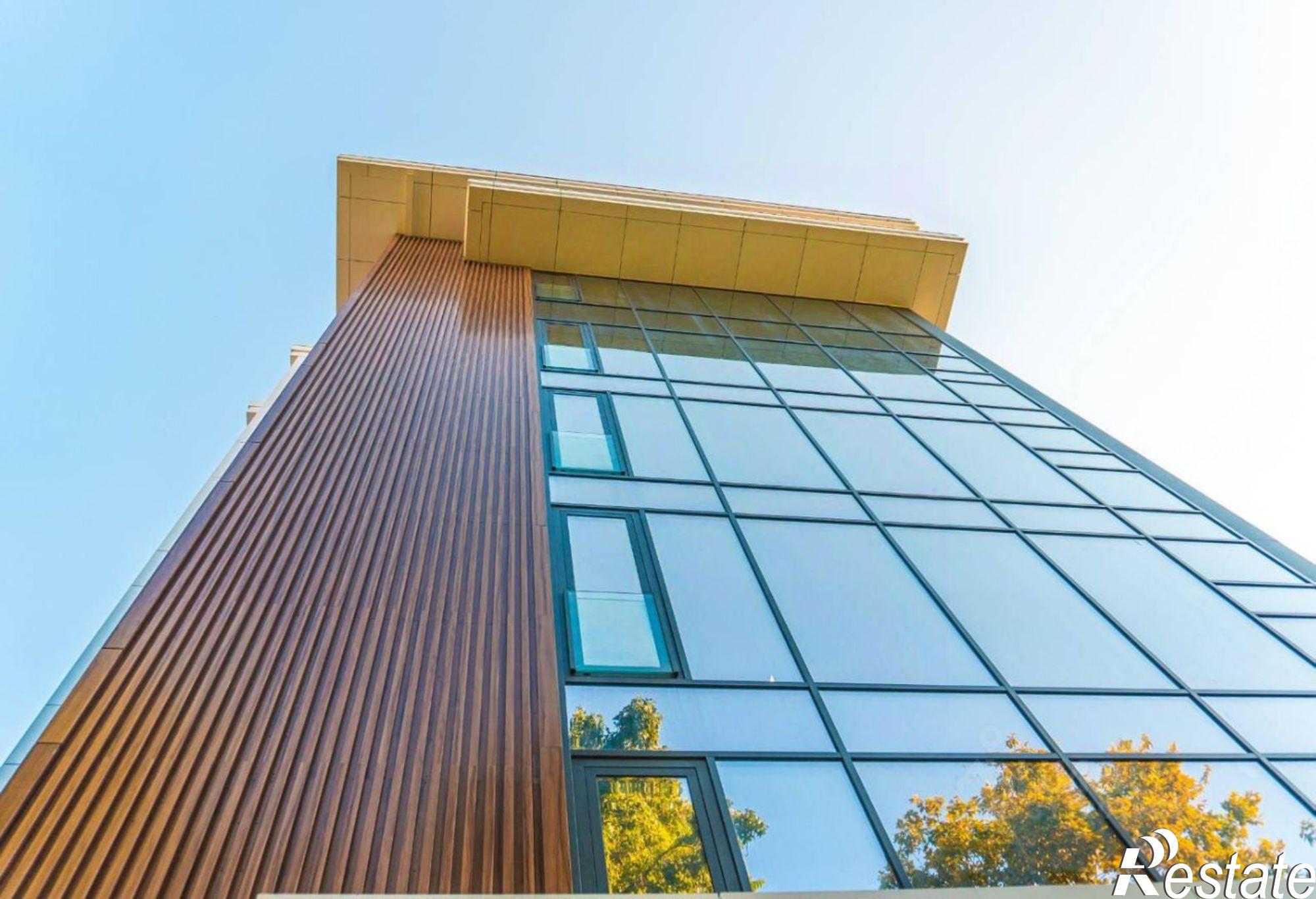 Купить квартиру за 12 700 000 рублей на ул Конституции СССР, 18