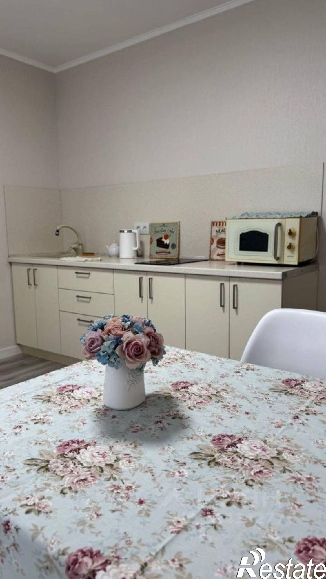 Купить квартиру за 16 500 000 рублей на ул Тепличная, 75