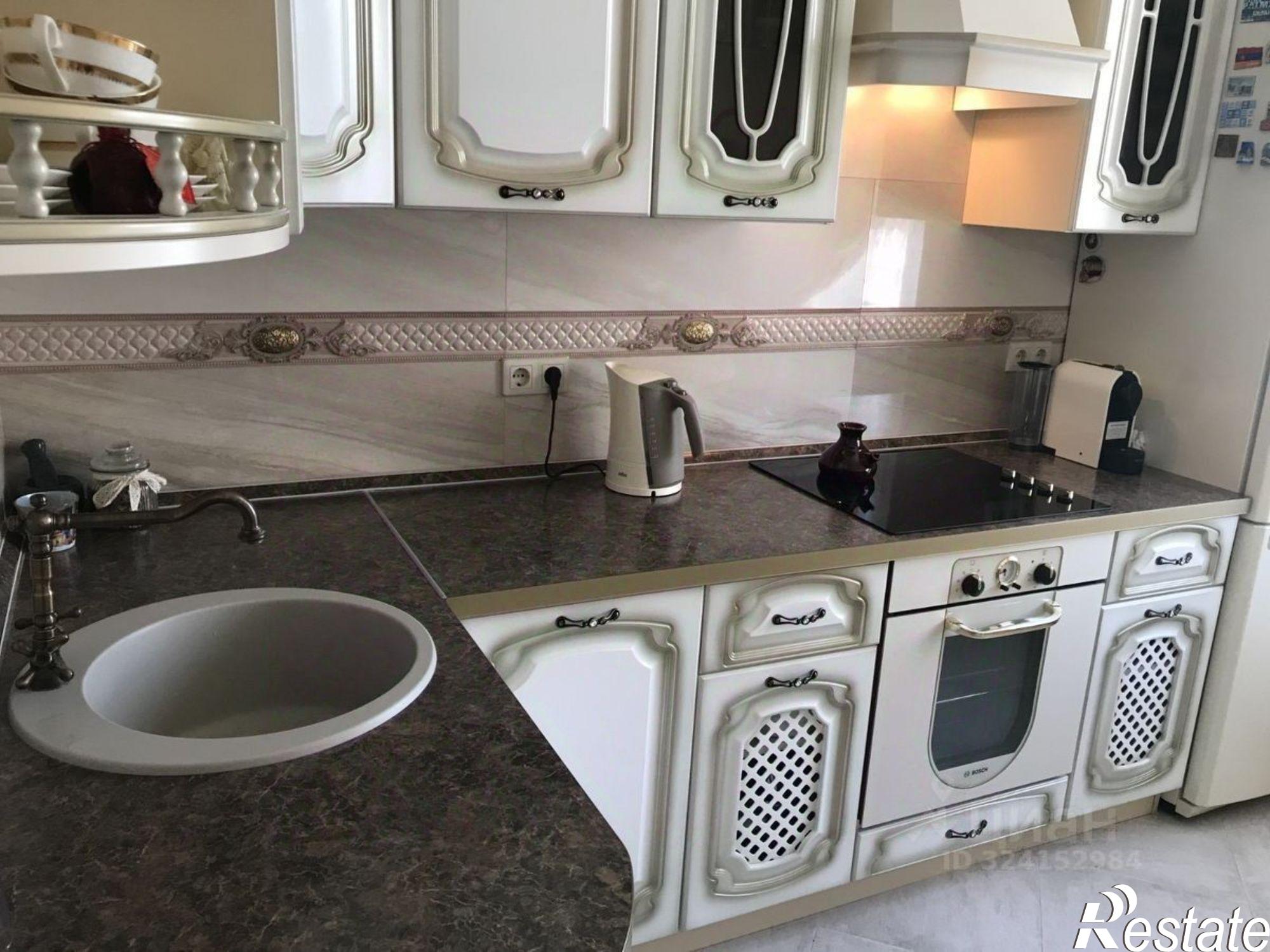 Сдать квартиру за 70 000 рублей на Параллельная улица, 9/4