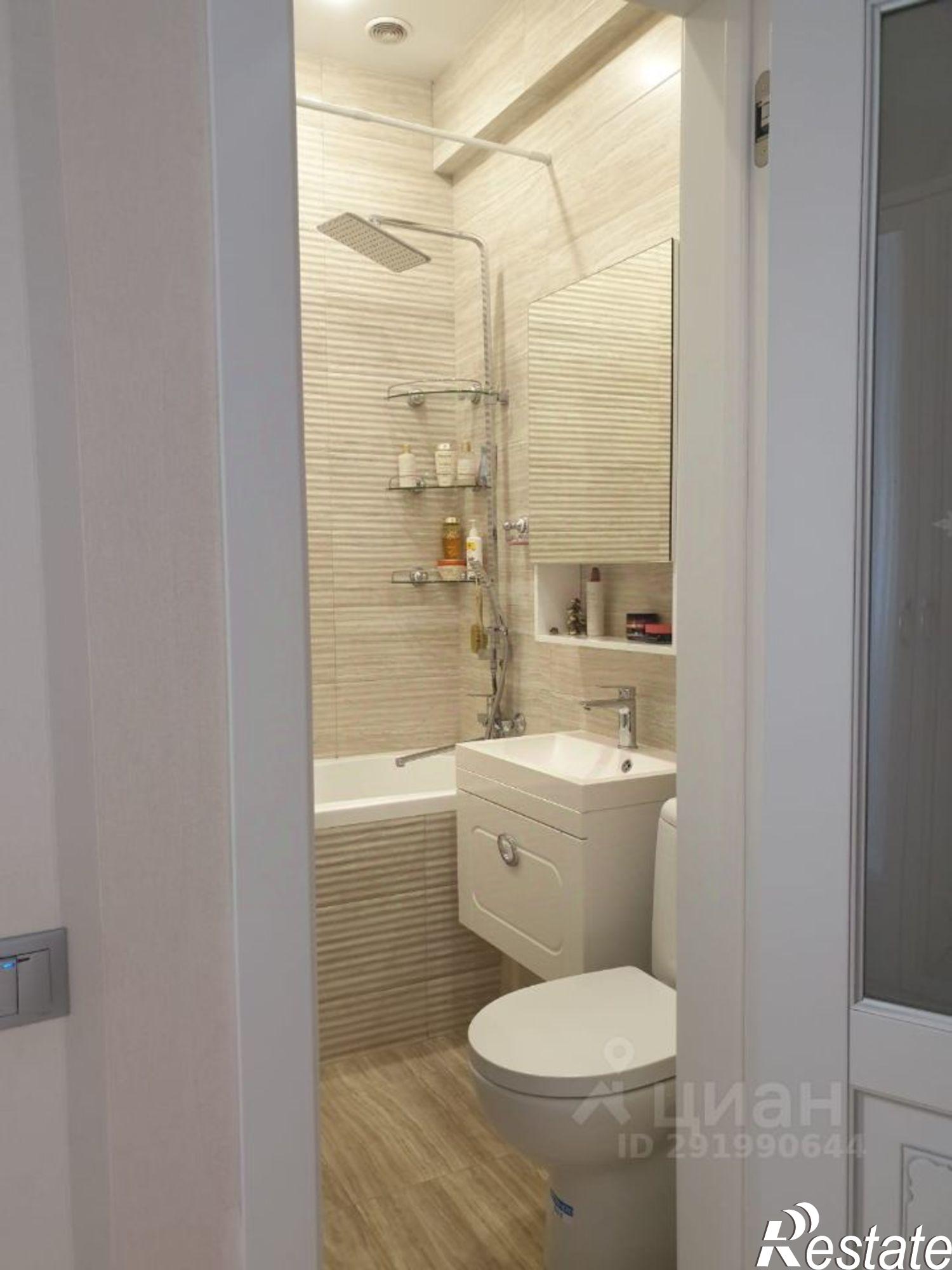 Сдать квартиру за 90 000 рублей на ул Альпийская, 1/4