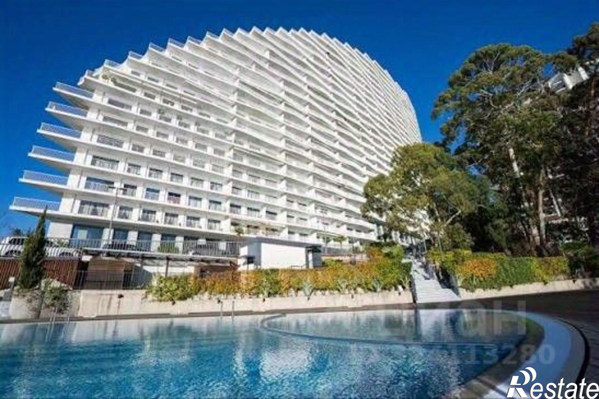 Купить квартиру за 35 000 000 рублей на Курортный проспект, 105