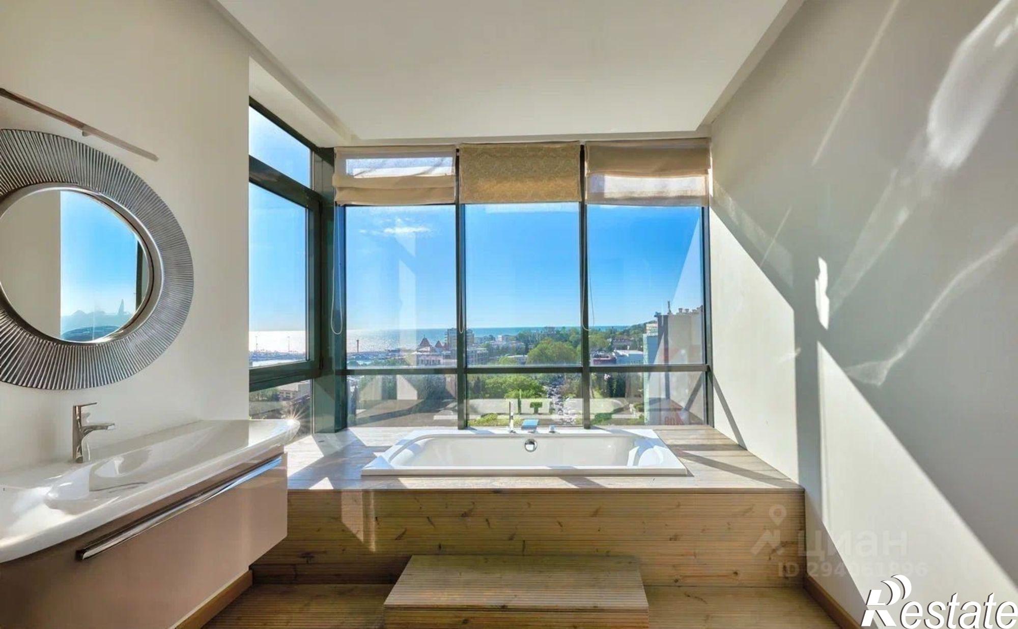 Сдать квартиру за 200 000 рублей на улица Войкова, 21