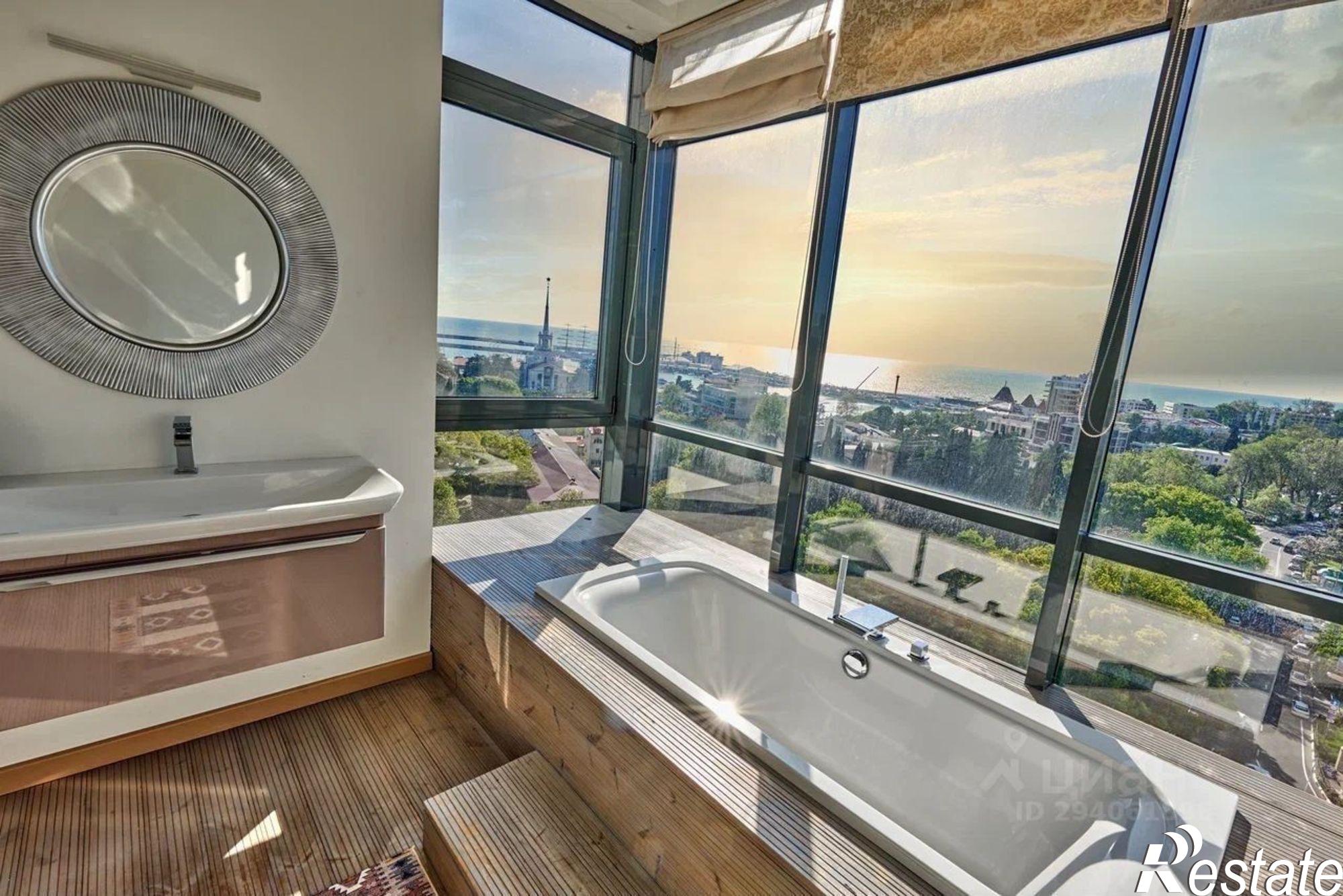 Сдать квартиру за 200 000 рублей на улица Войкова, 21