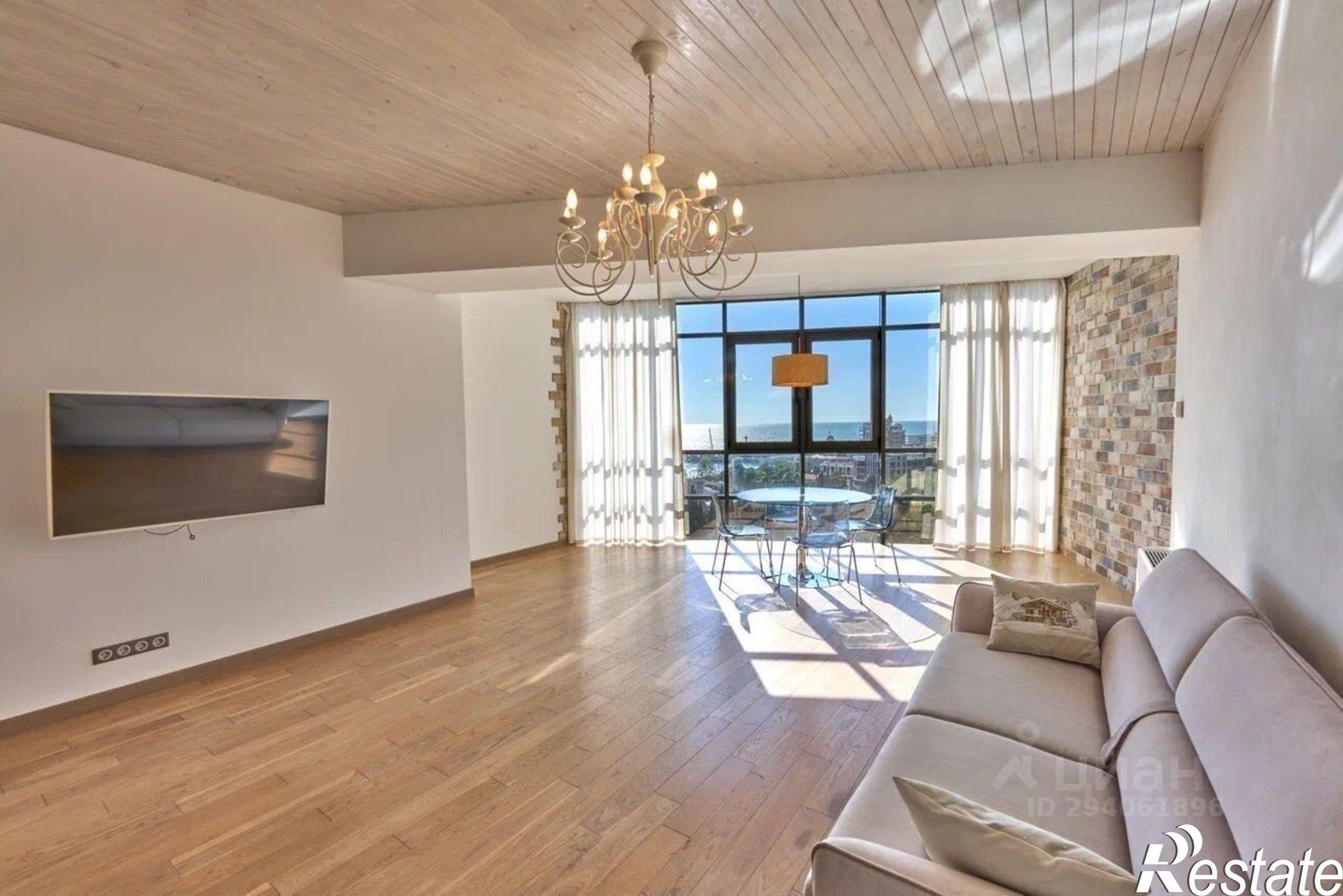 Сдать квартиру за 200 000 рублей на улица Войкова, 21