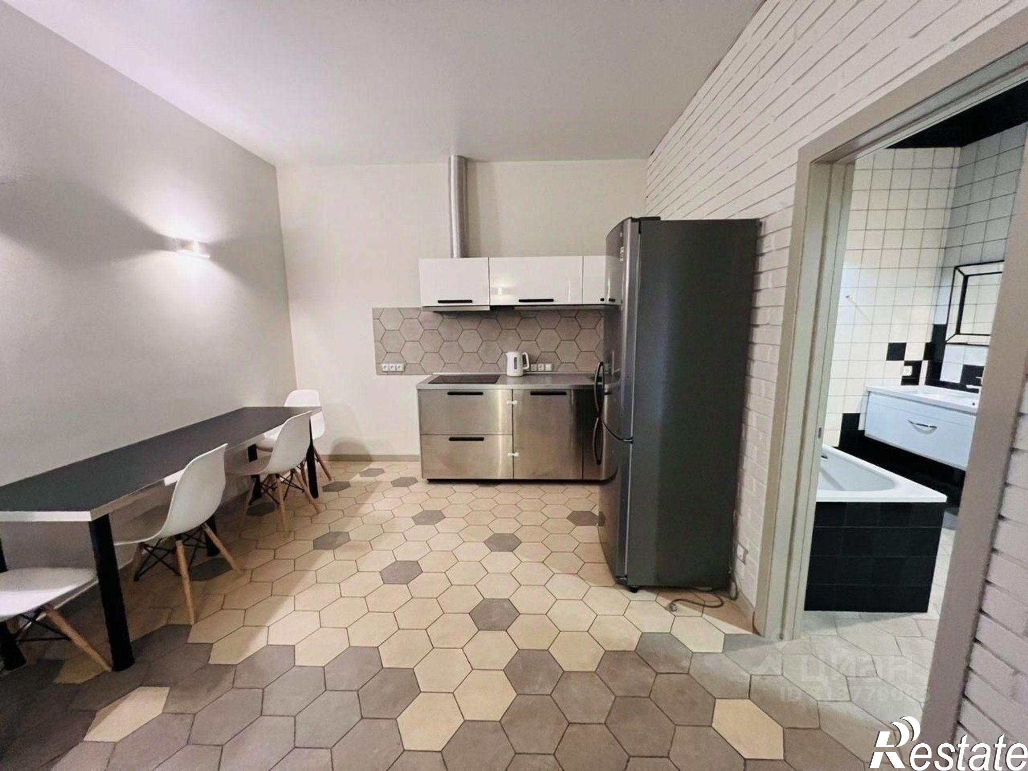 Сдать квартиру за 85 000 рублей на ул Войкова, 21