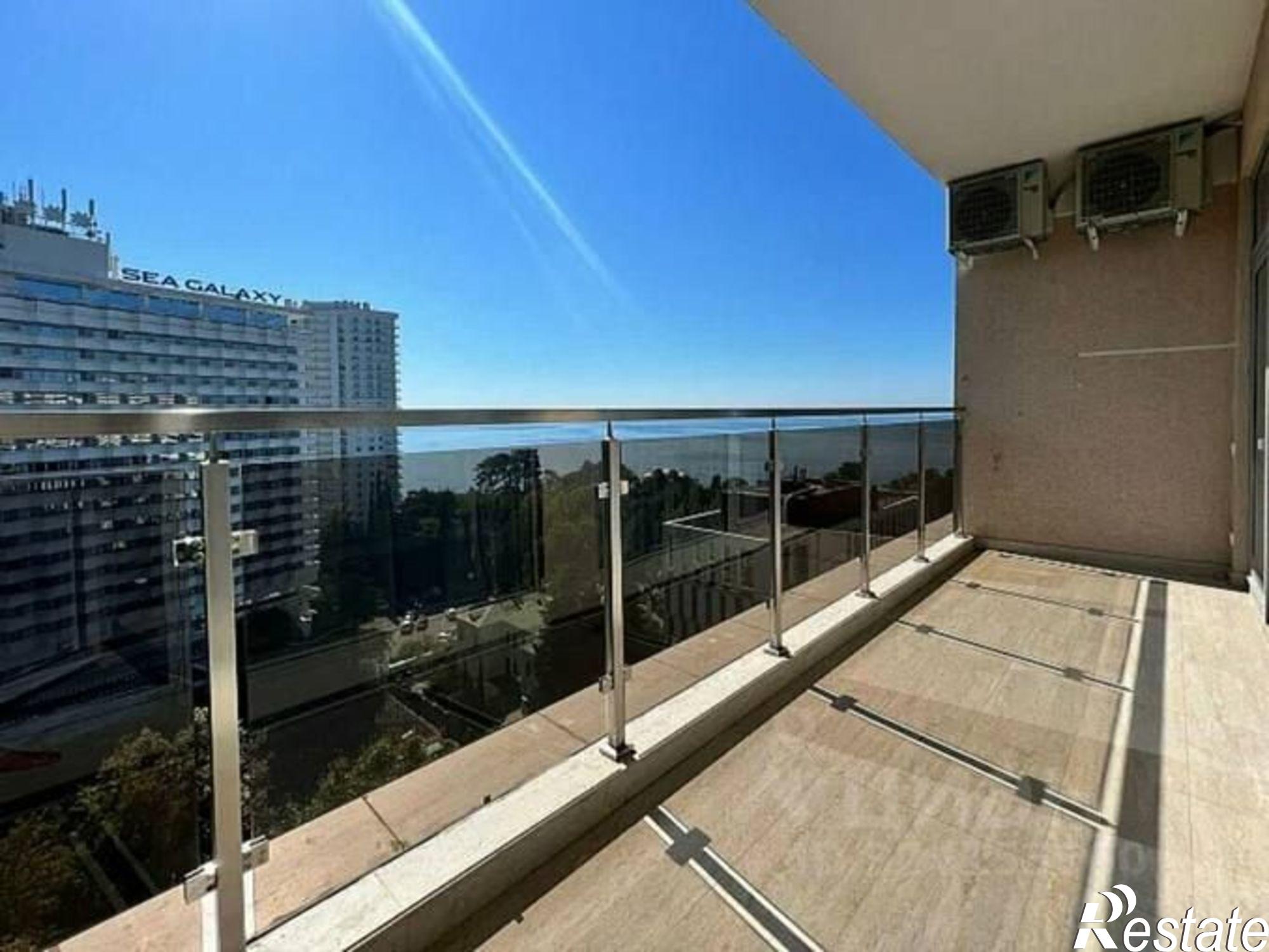 Купить квартиру за 32 500 000 рублей на ул Гагринская, 3/8