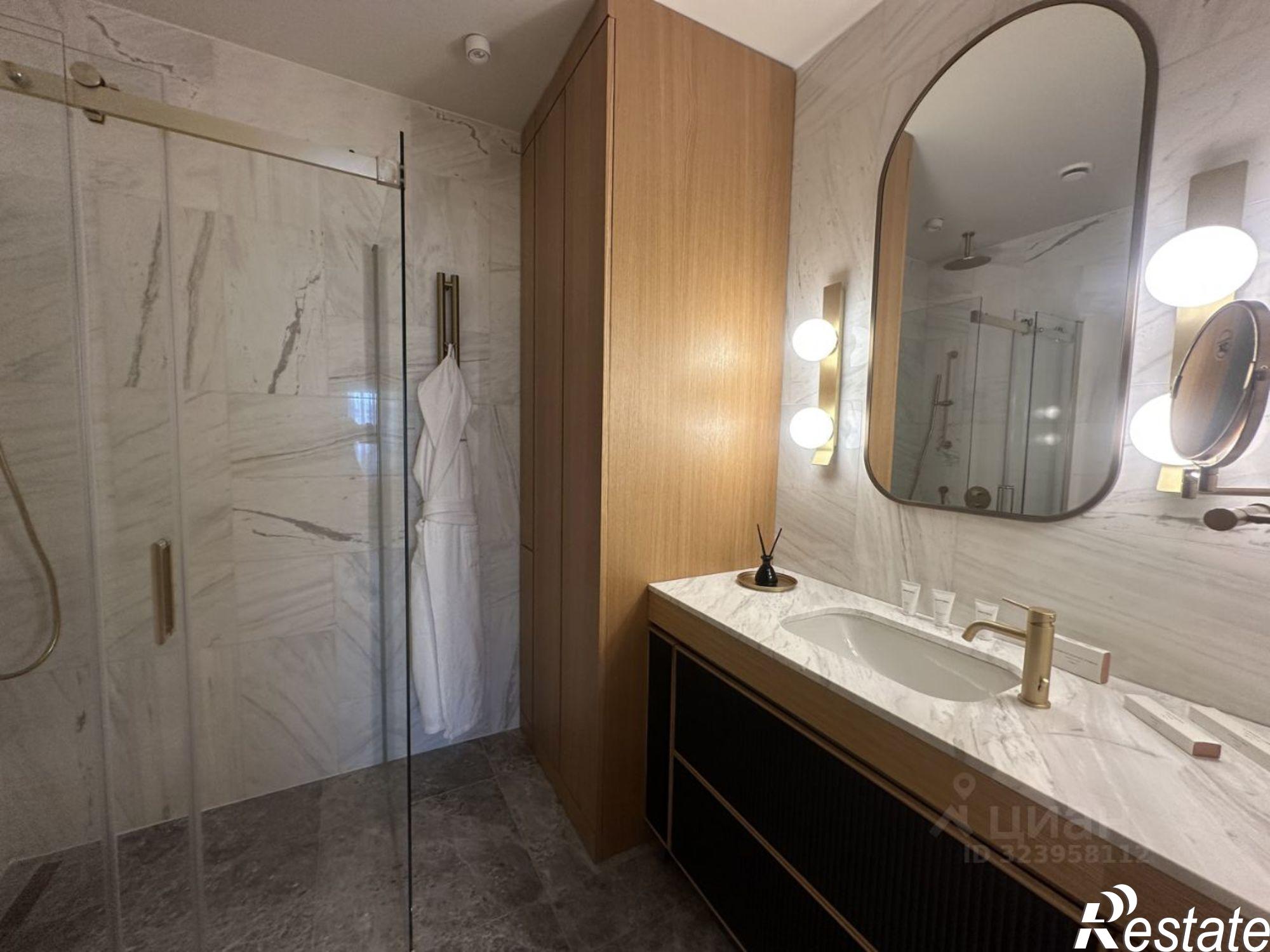 Купить квартиру за 31 000 000 рублей на наб Полянка, 2