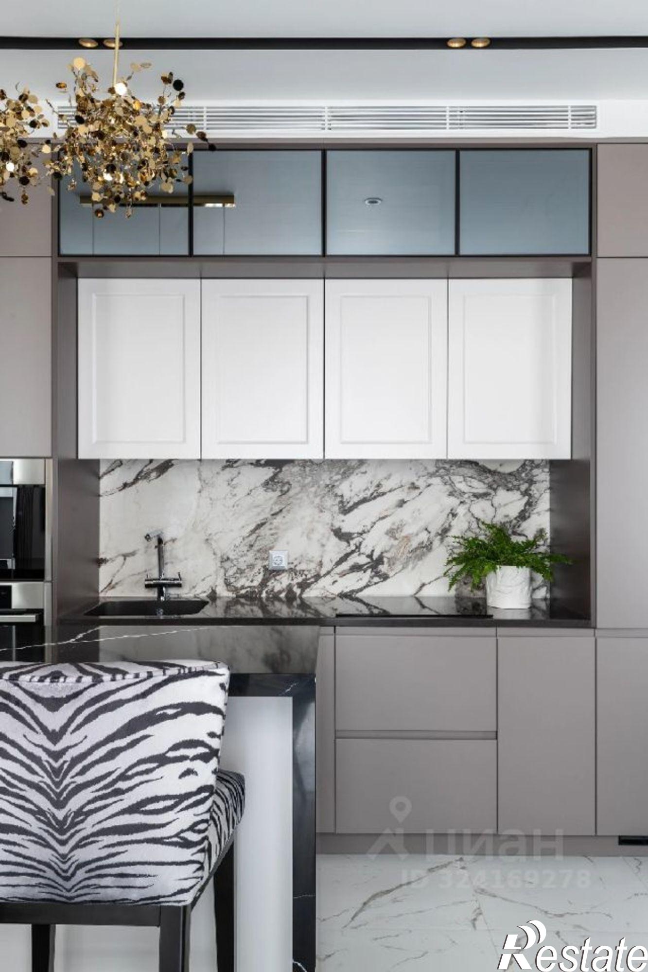 Купить квартиру за 65 000 000 рублей на Курортный пр-кт, 108