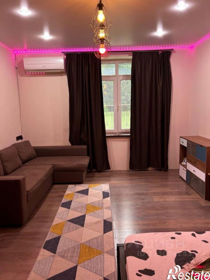 2-комн квартира ул Альпийская, 7/2,  д. 7/2