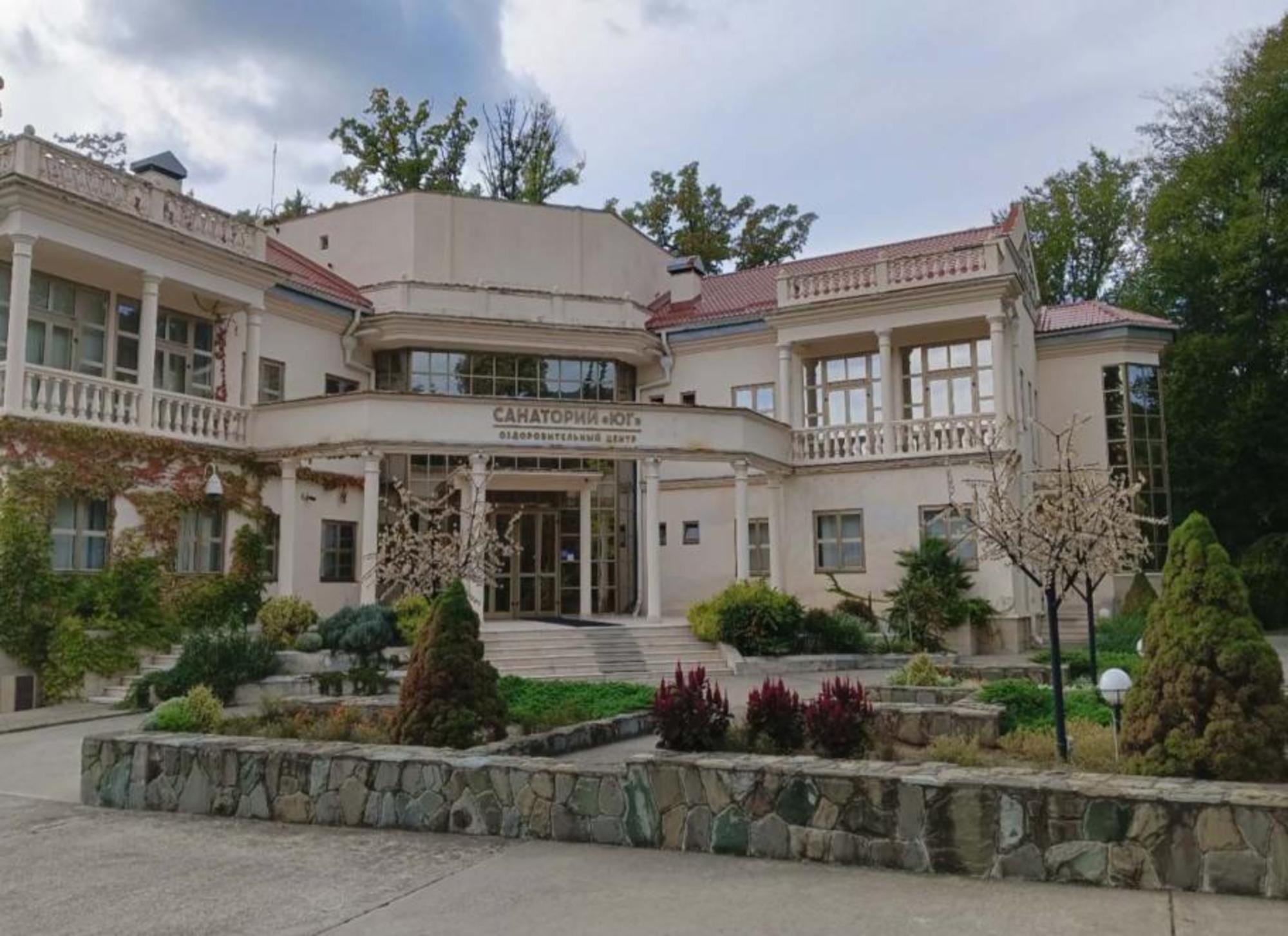 Купить помещение свободного назначения за 1 877 350 000 рублей на Сибирская улица, д.6