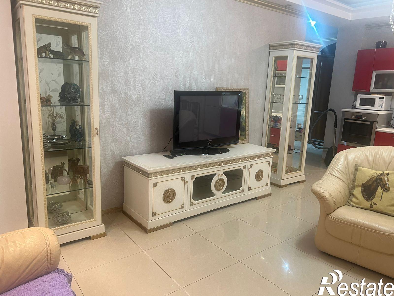 Сдать квартиру за 55 000 рублей на Дмитриевой, 5