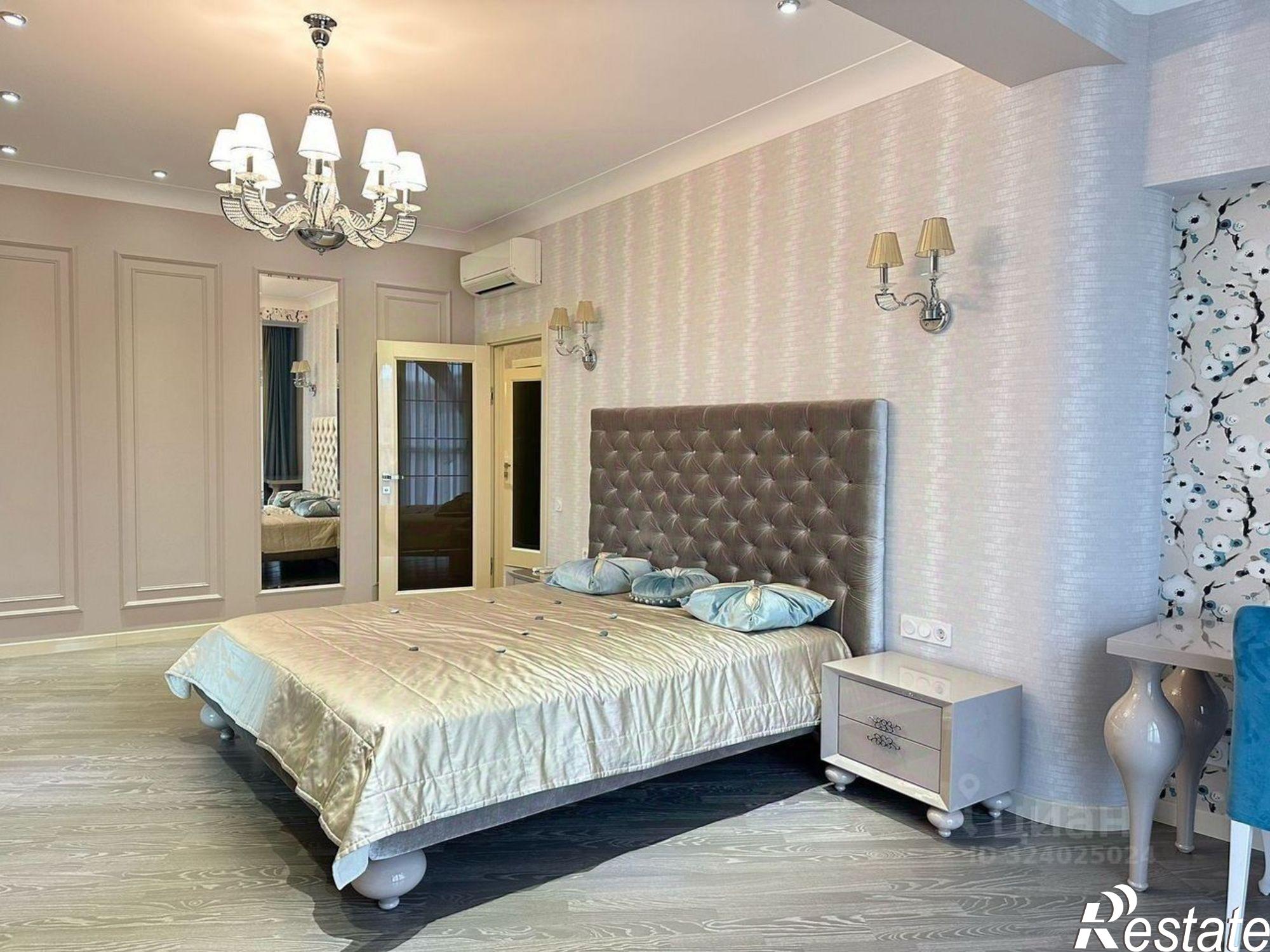 Купить квартиру за 16 000 000 рублей на ул Гагринская, 3/8