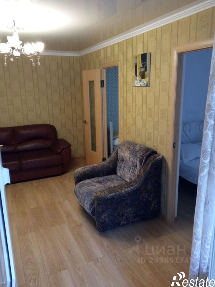 3-комн квартира ул Конституции СССР, 10/1,  д. 10/1