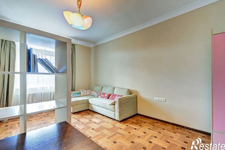 3-комн квартира улица Есауленко, 10,  д. 10