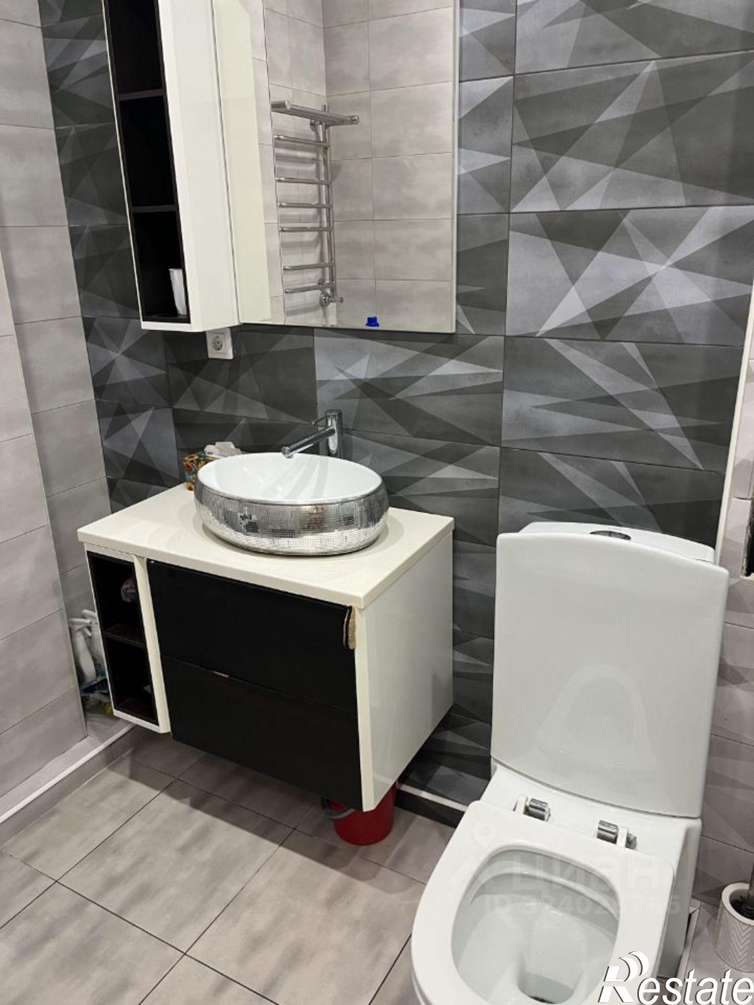 Сдать квартиру за 49 000 рублей на ул Мира, 163/5