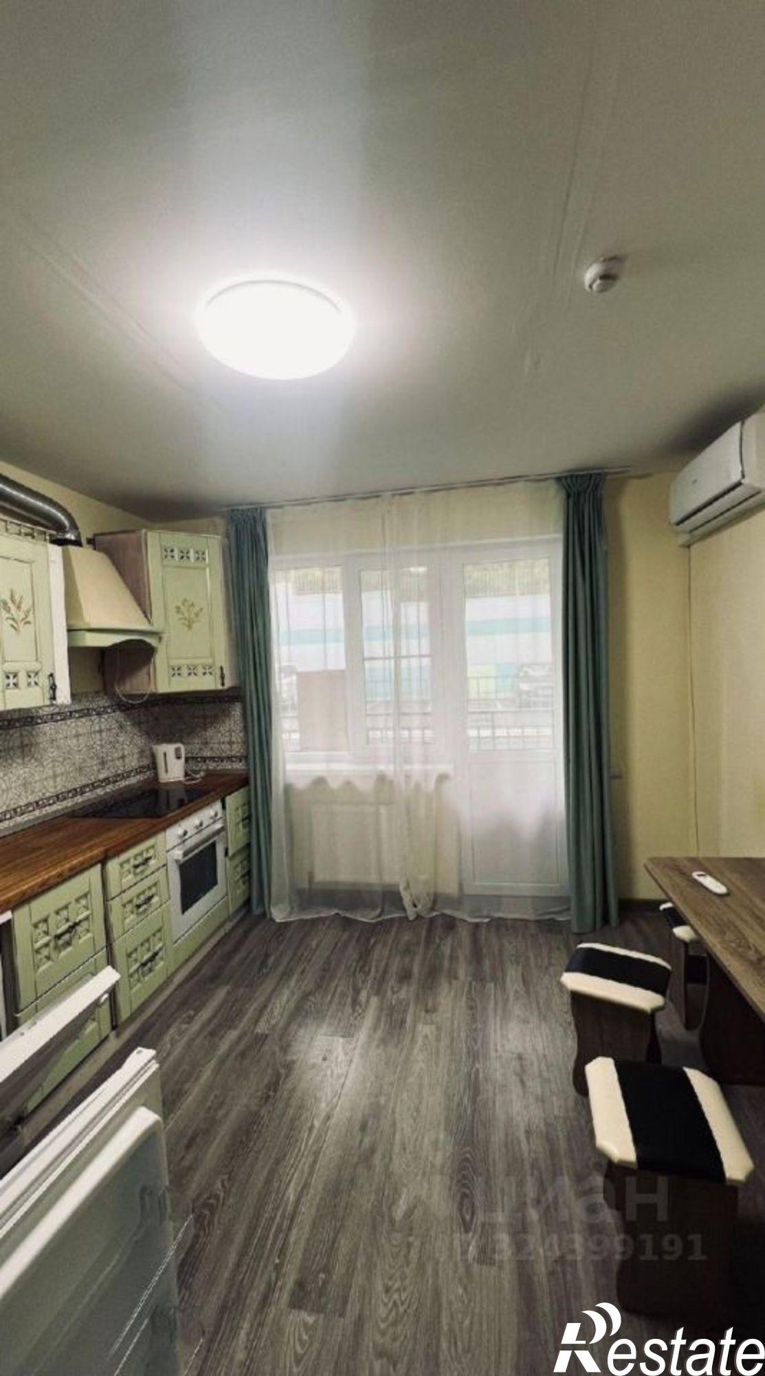 Купить квартиру за 14 800 000 рублей на ул Тепличная, 63 2