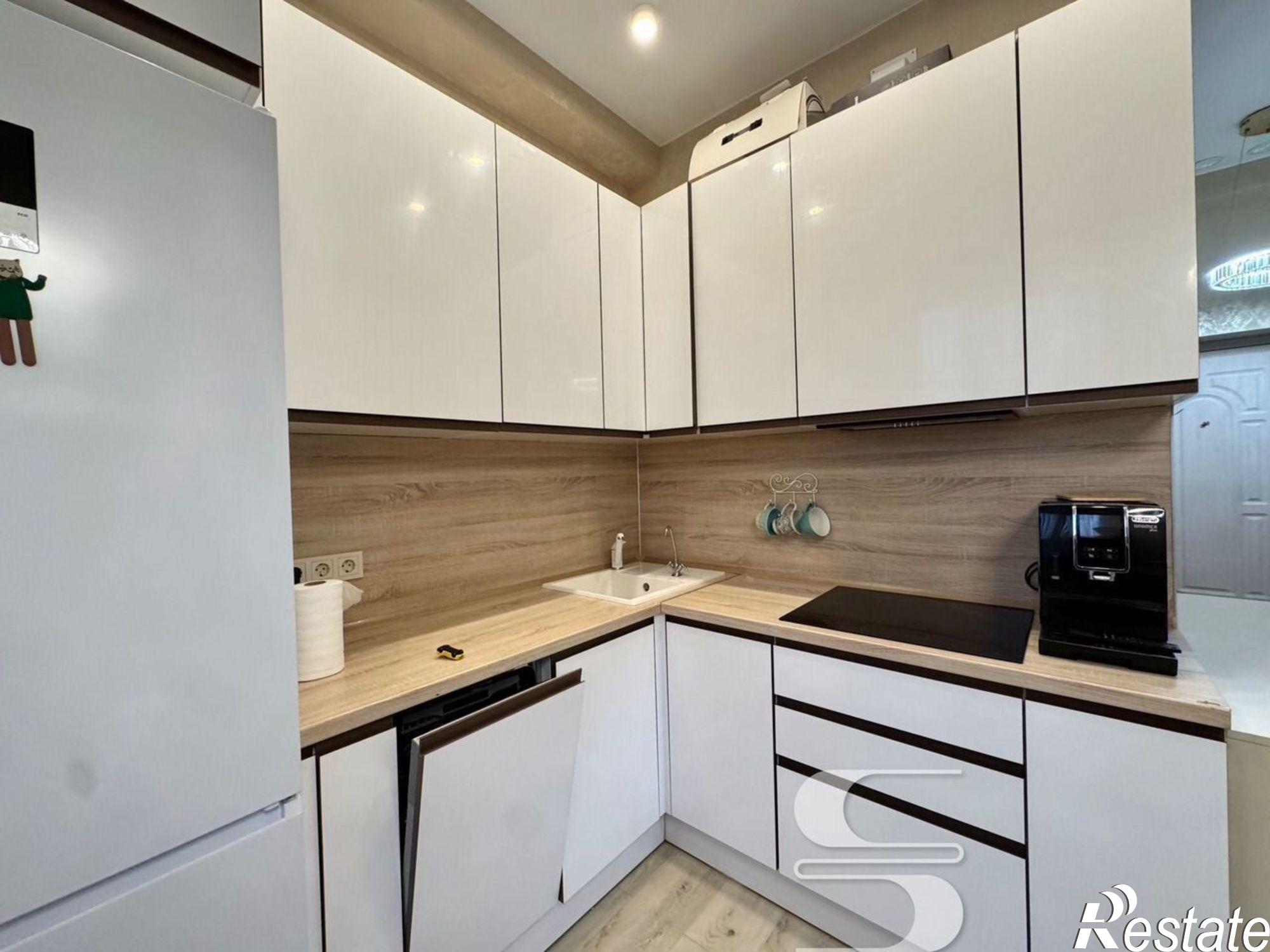 Купить квартиру за 18 900 000 рублей на Мацестинская улица, 17/1