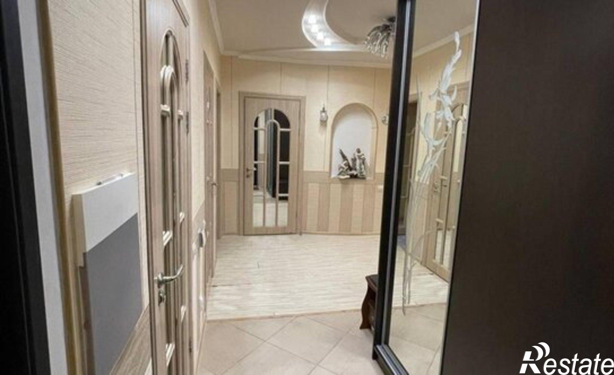 Купить квартиру за 20 200 000 рублей на ул Просвещения, 125