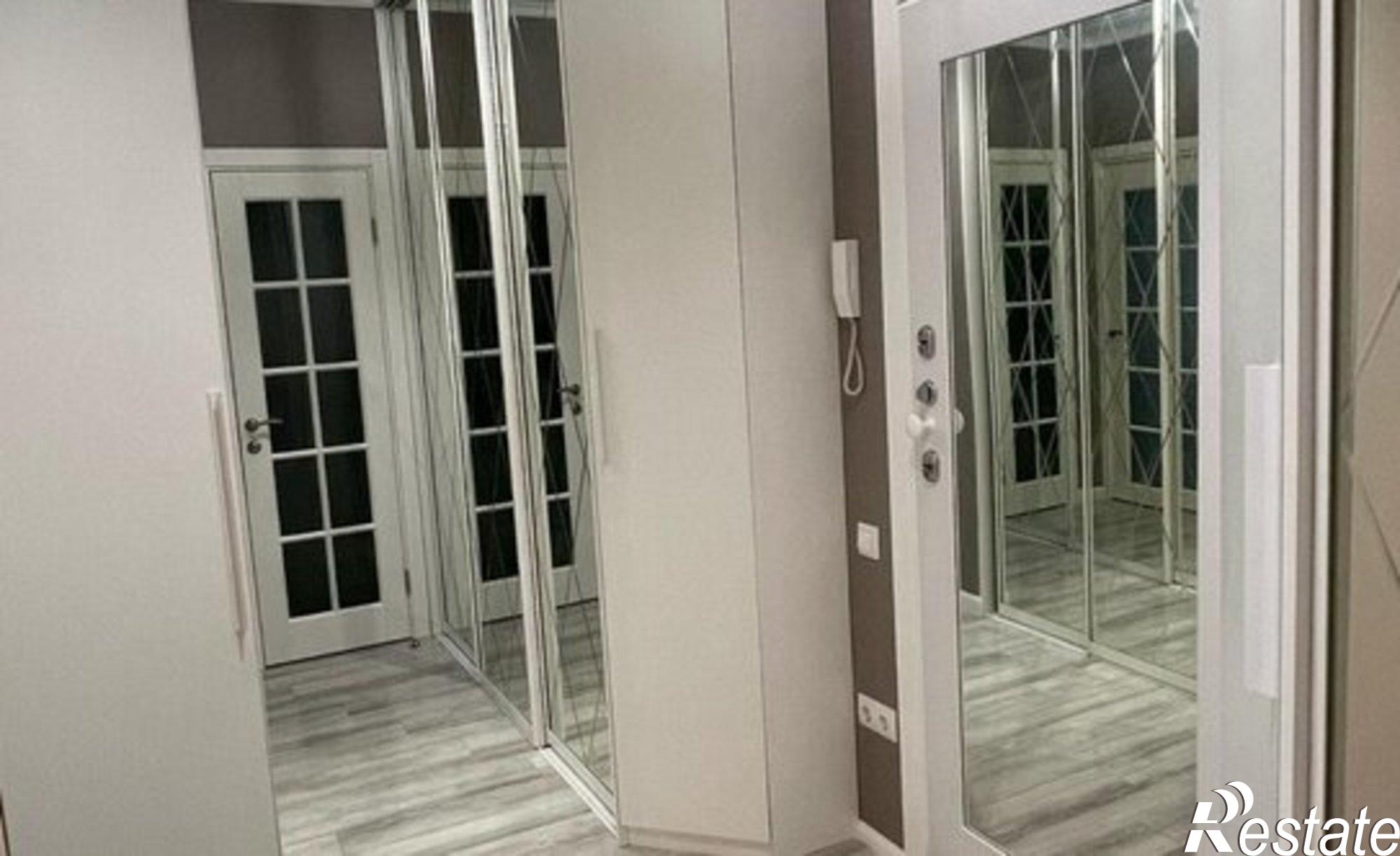 Купить квартиру за 25 000 000 рублей на пер Трунова, 6