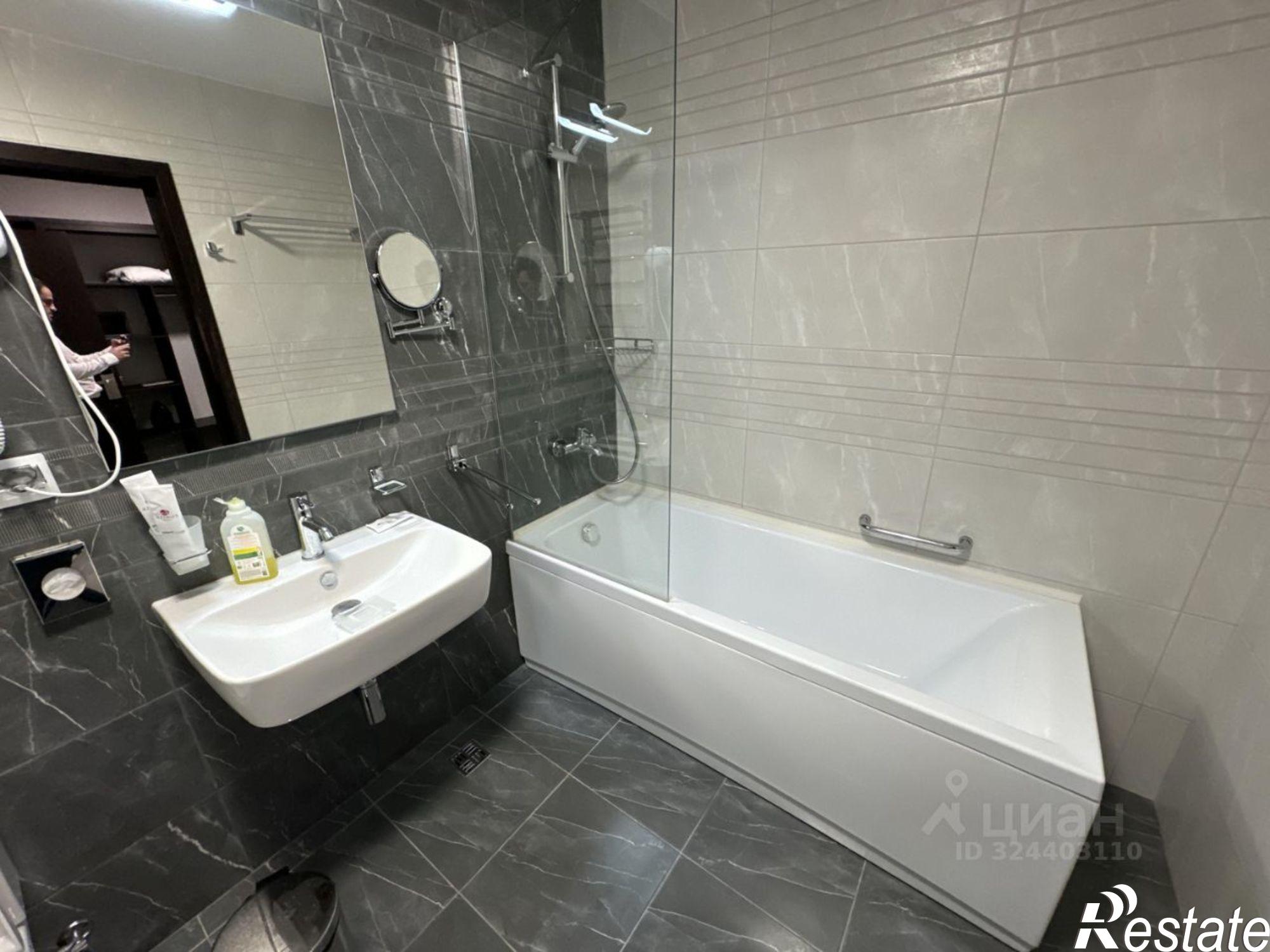 Купить квартиру за 31 000 000 рублей на ул Каменка, 3