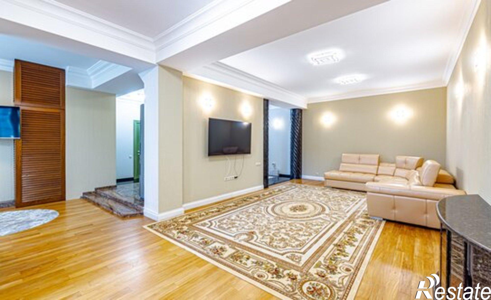 Купить квартиру за 53 000 000 рублей на Курортный пр-кт, 95А