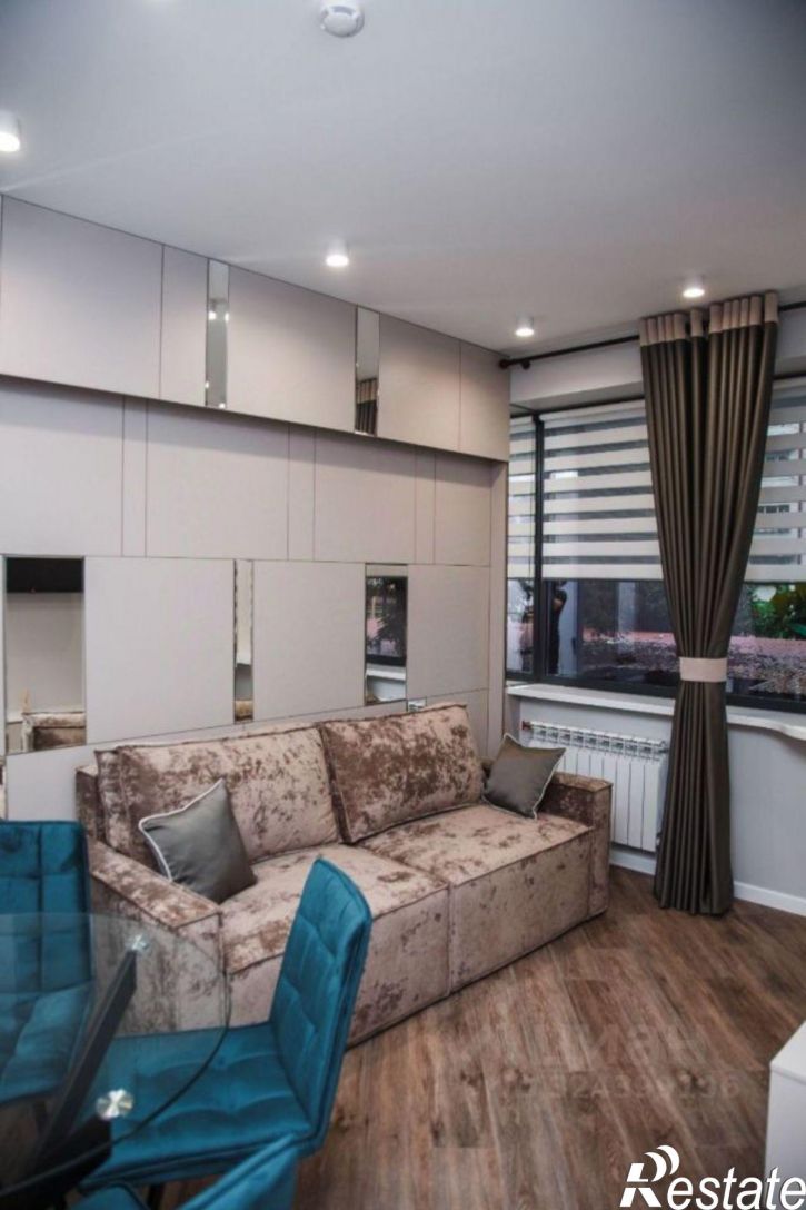 2-комн квартира улица Конституции СССР, 18А,  д. 18А