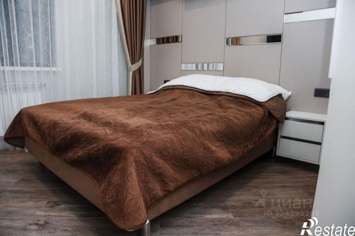 2-комн квартира улица Конституции СССР, 18А,  д. 18А