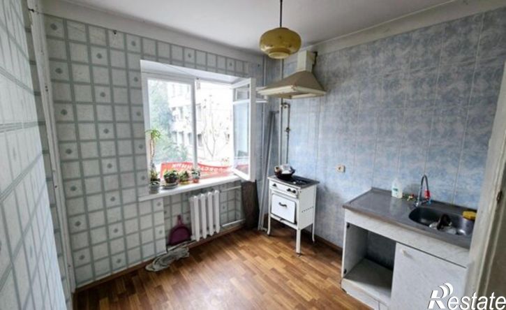 2-комн квартира ул Конституции СССР, 10/1,  д. 10/1